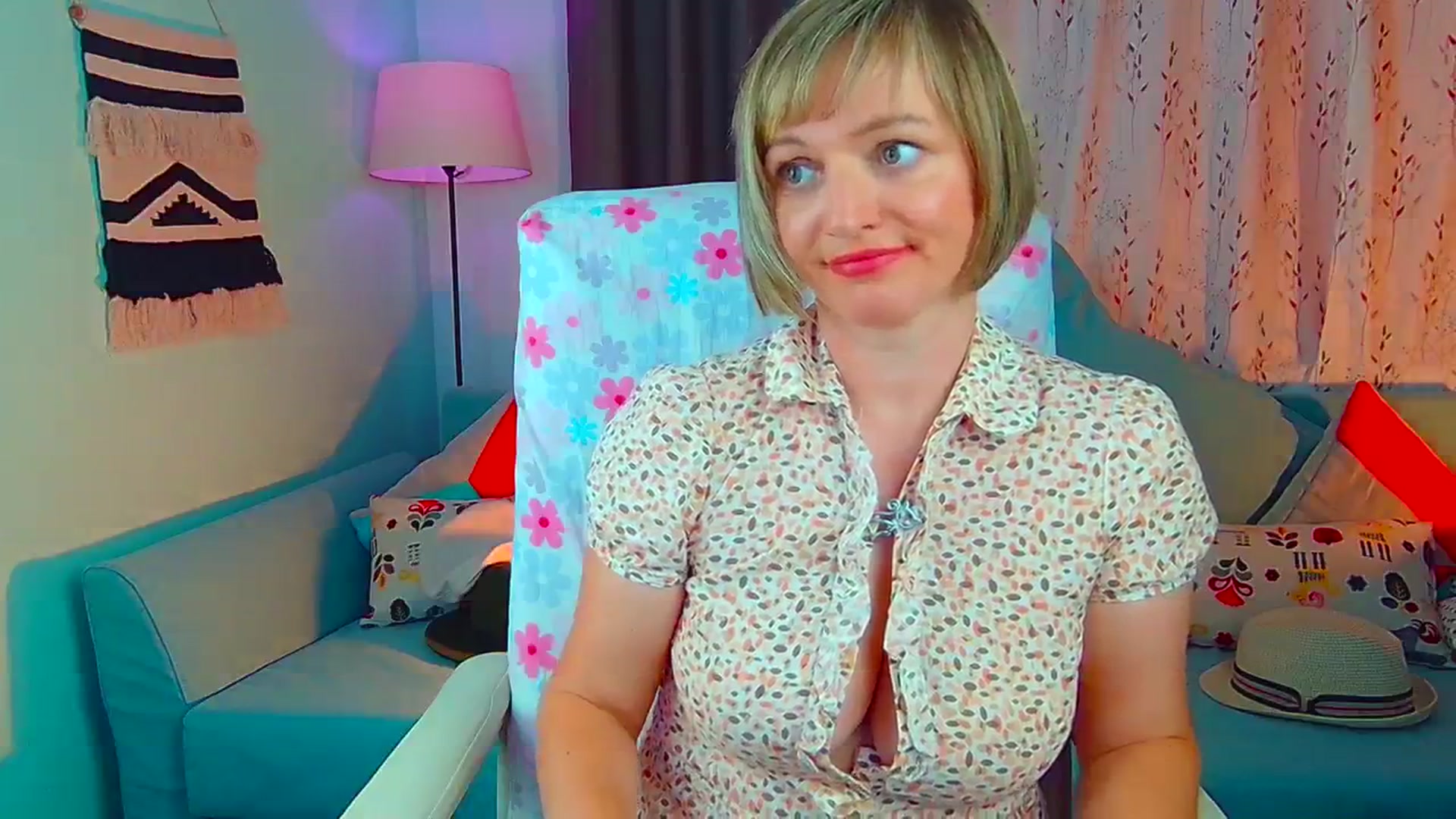 Gallery image thumbnail from SweetDazzle's myfreecams stream on, 07/15/2024, 08:00 image 13 of 20