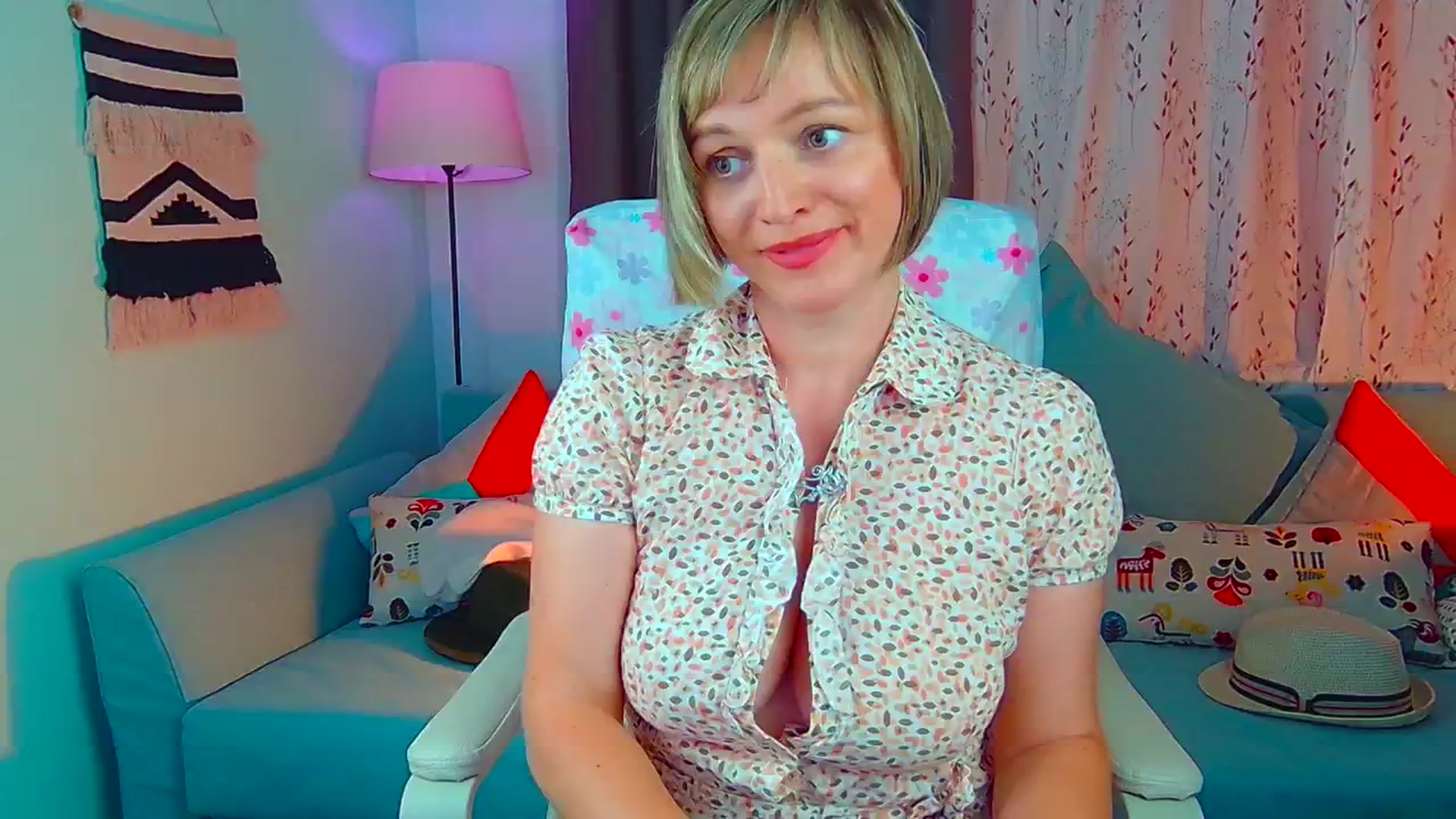 Gallery image thumbnail from SweetDazzle's myfreecams stream on, 07/15/2024, 09:19 image 12 of 20