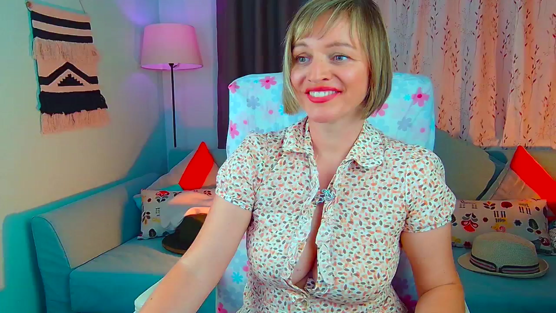 Gallery image thumbnail from SweetDazzle's myfreecams stream on, 07/15/2024, 09:19 image 4 of 20