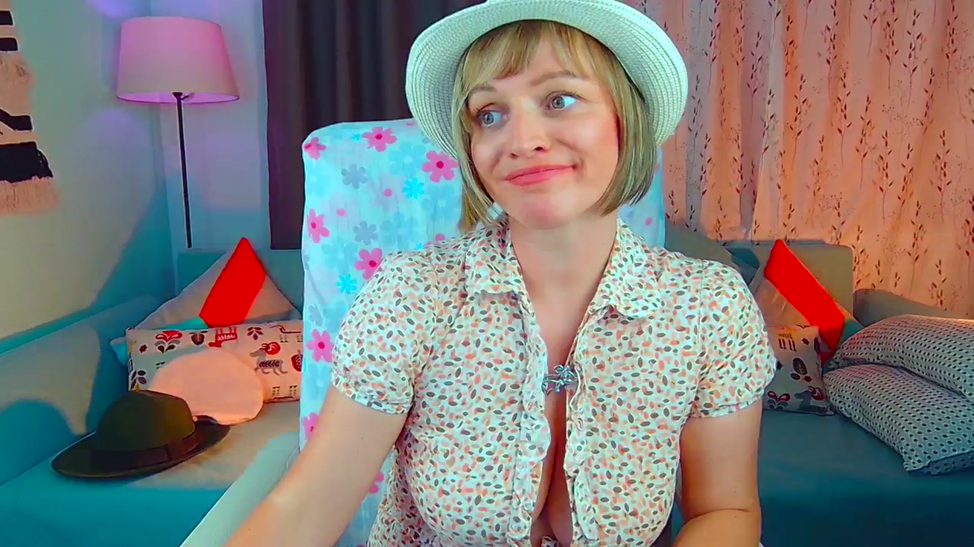 Gallery image thumbnail from SweetDazzle's myfreecams stream on, 07/15/2024, 13:53 image 15 of 20
