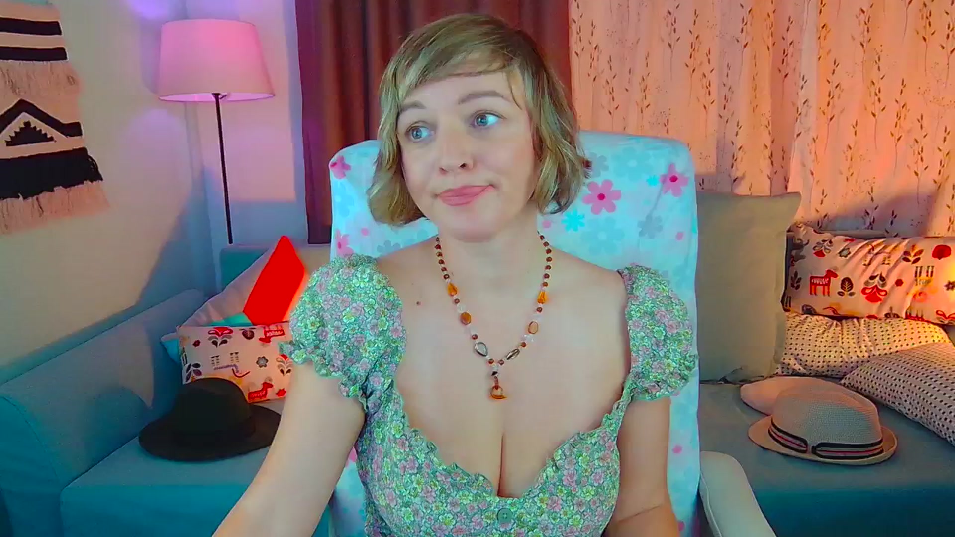 Gallery image thumbnail from SweetDazzle's myfreecams stream on, 07/25/2024, 08:22 image 1 of 20