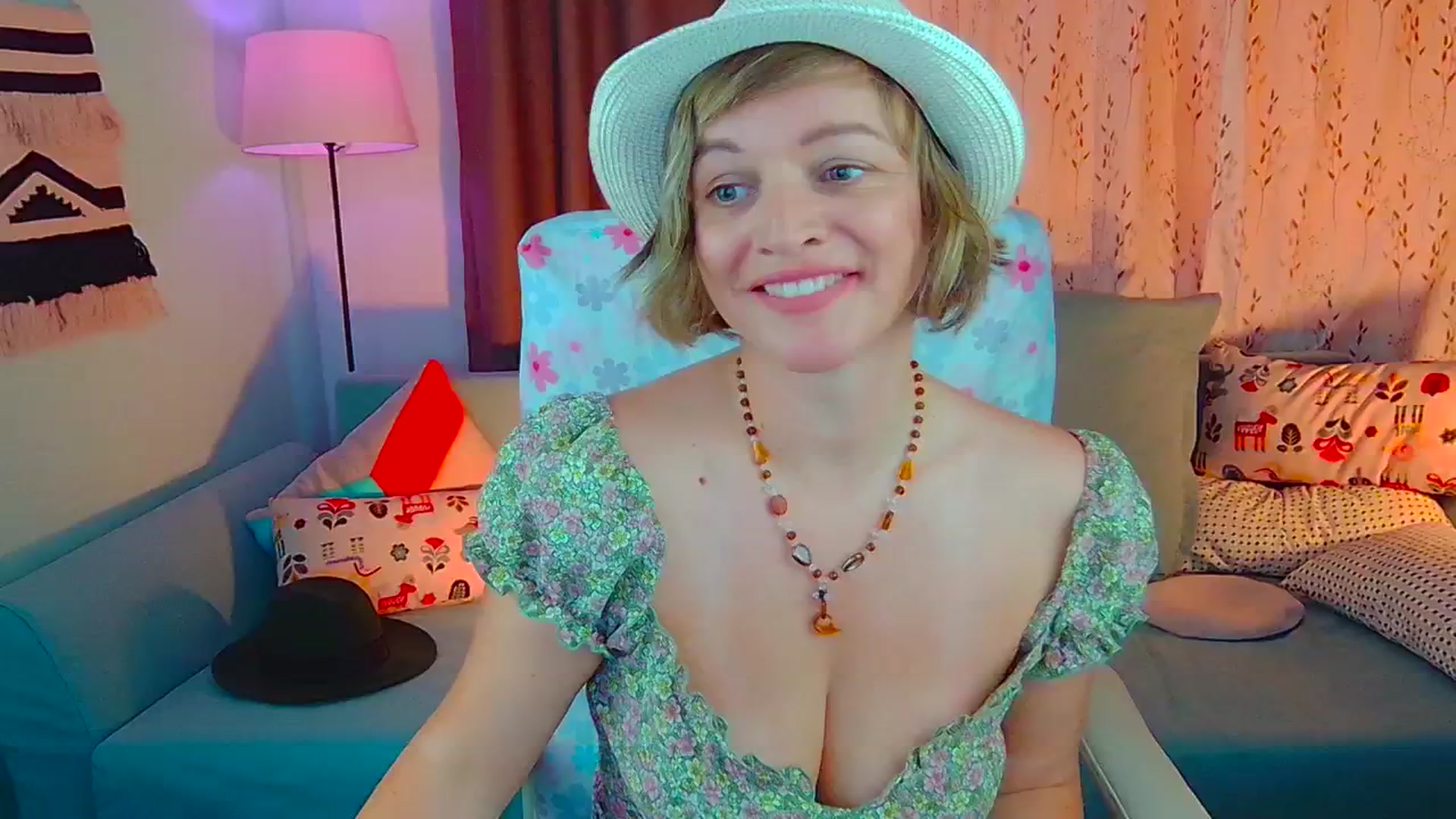 Gallery image thumbnail from SweetDazzle's myfreecams stream on, 07/25/2024, 08:22 image 18 of 20