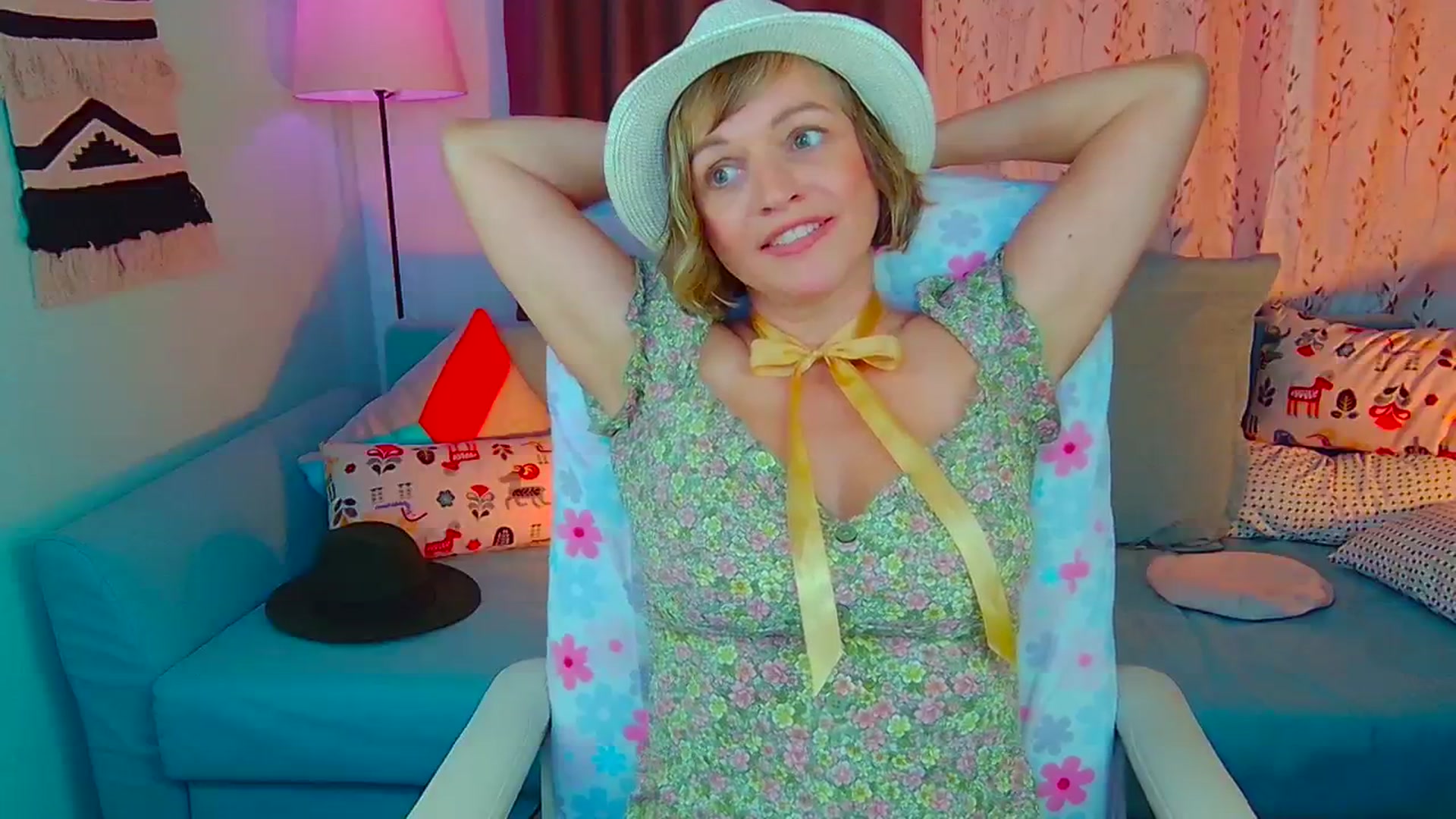 Gallery image thumbnail from SweetDazzle's myfreecams stream on, 07/25/2024, 12:38 image 7 of 20