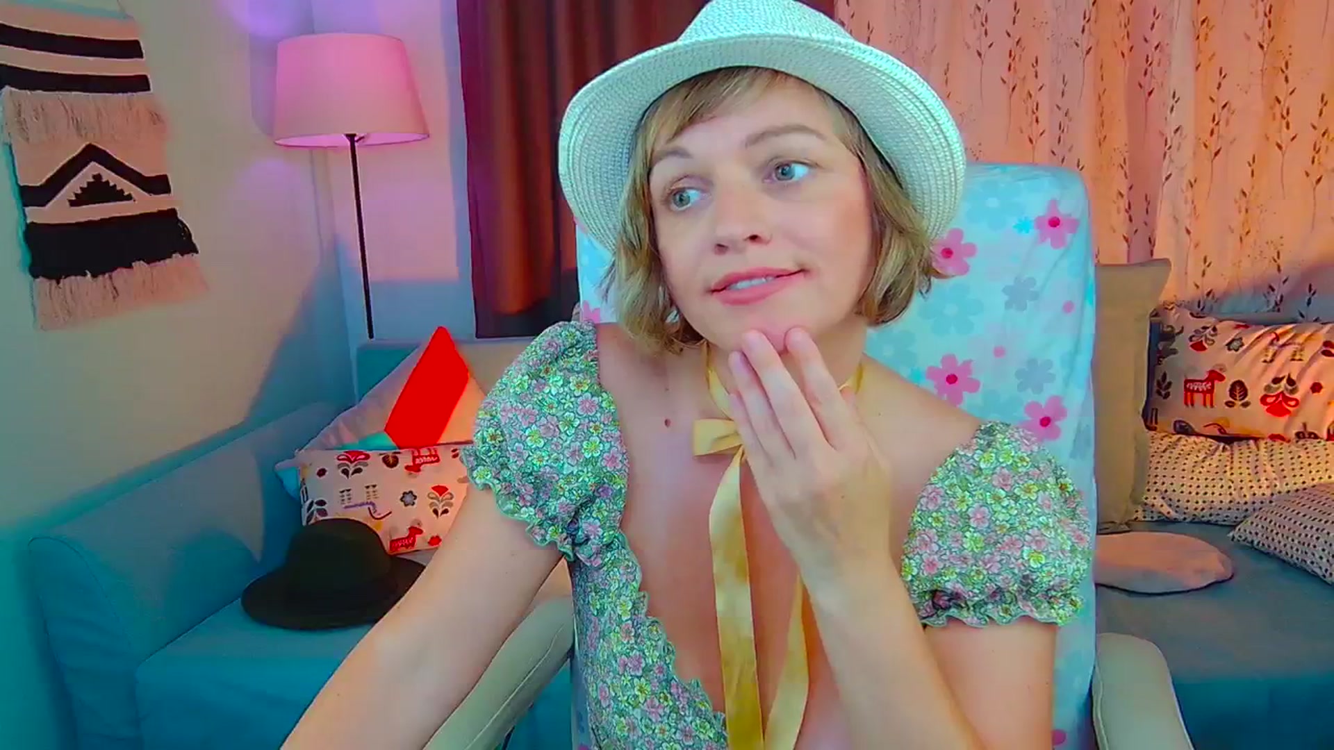 Gallery image thumbnail from SweetDazzle's myfreecams stream on, 07/25/2024, 12:38 image 20 of 20