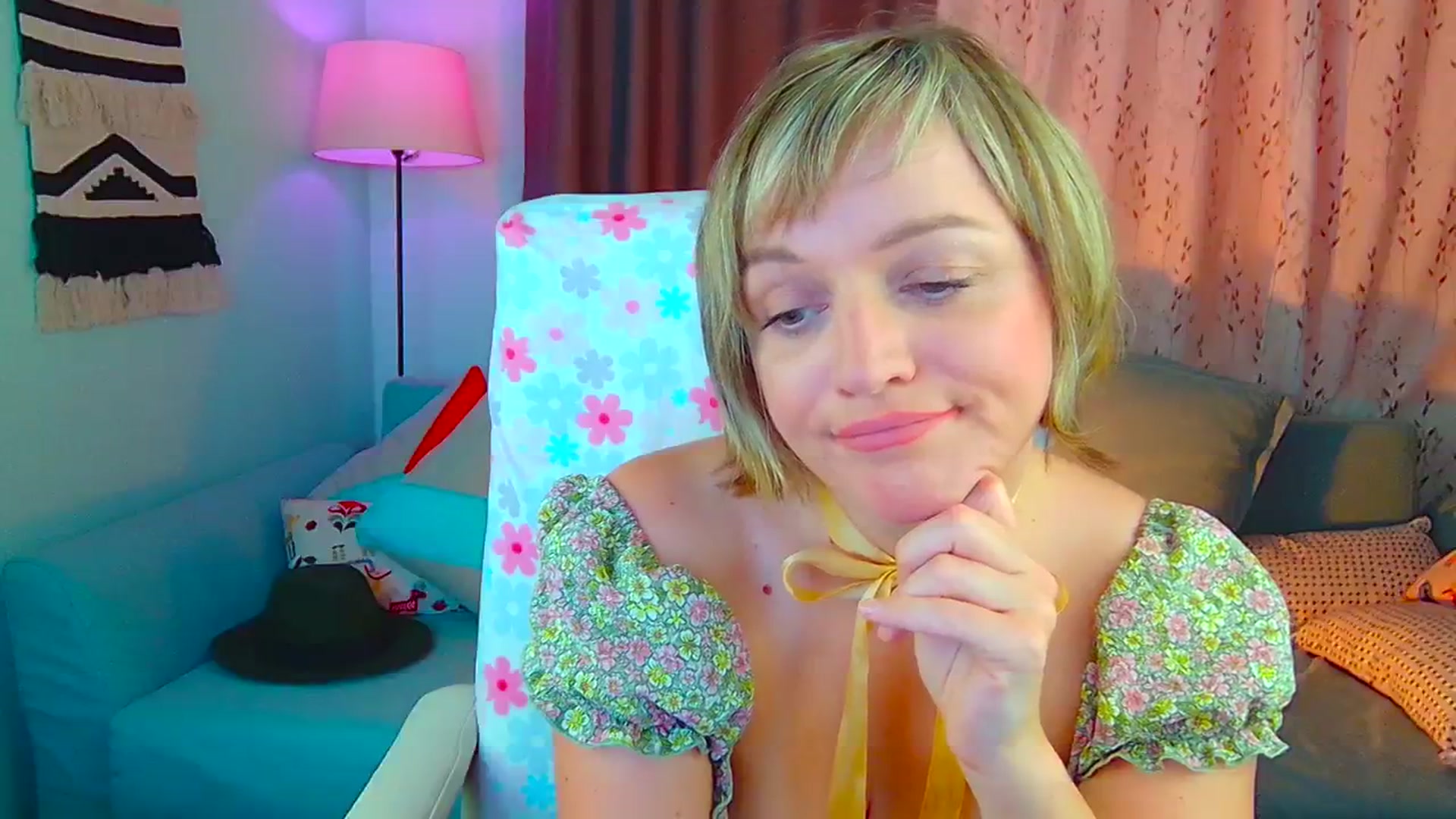 Gallery image thumbnail from SweetDazzle's myfreecams stream on, 07/31/2024, 08:08 image 2 of 20