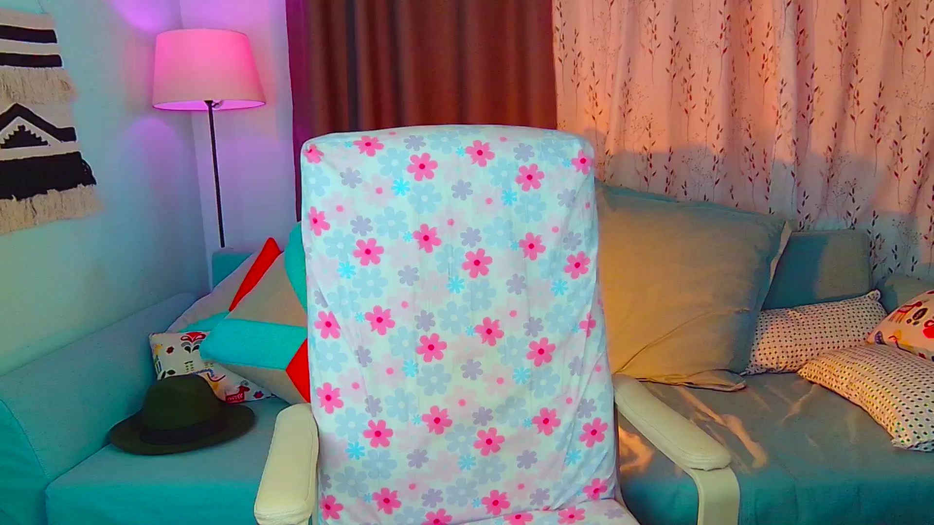 Gallery image thumbnail from SweetDazzle's myfreecams stream on, 07/31/2024, 11:40 image 5 of 20