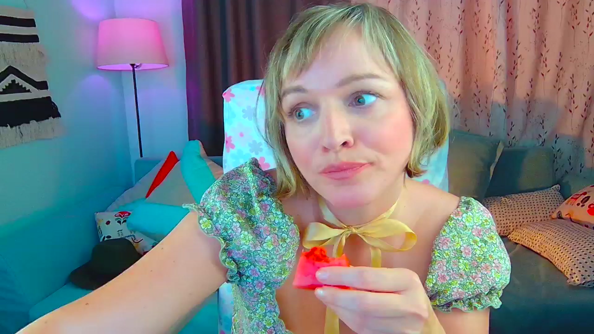 Gallery image thumbnail from SweetDazzle's myfreecams stream on, 07/31/2024, 11:40 image 4 of 20