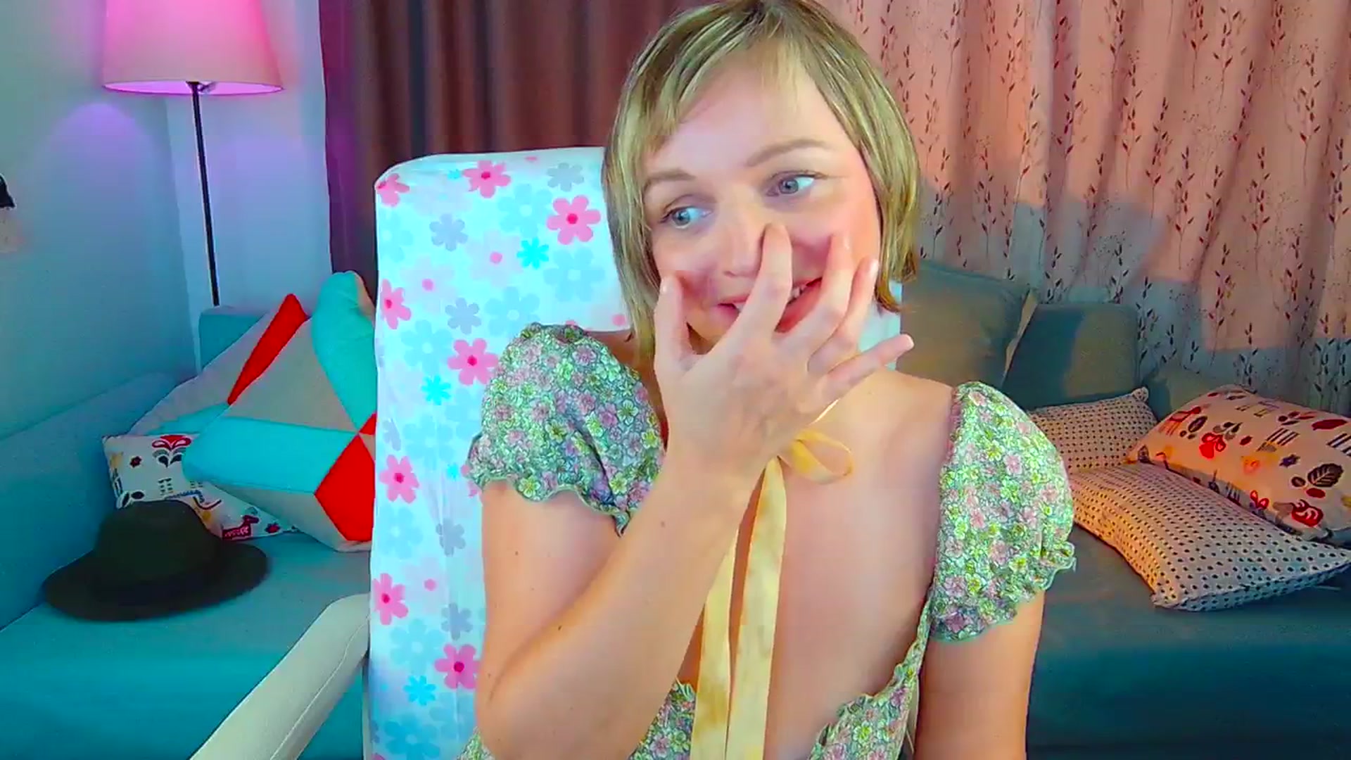 Gallery image thumbnail from SweetDazzle's myfreecams stream on, 07/31/2024, 14:09 image 13 of 20