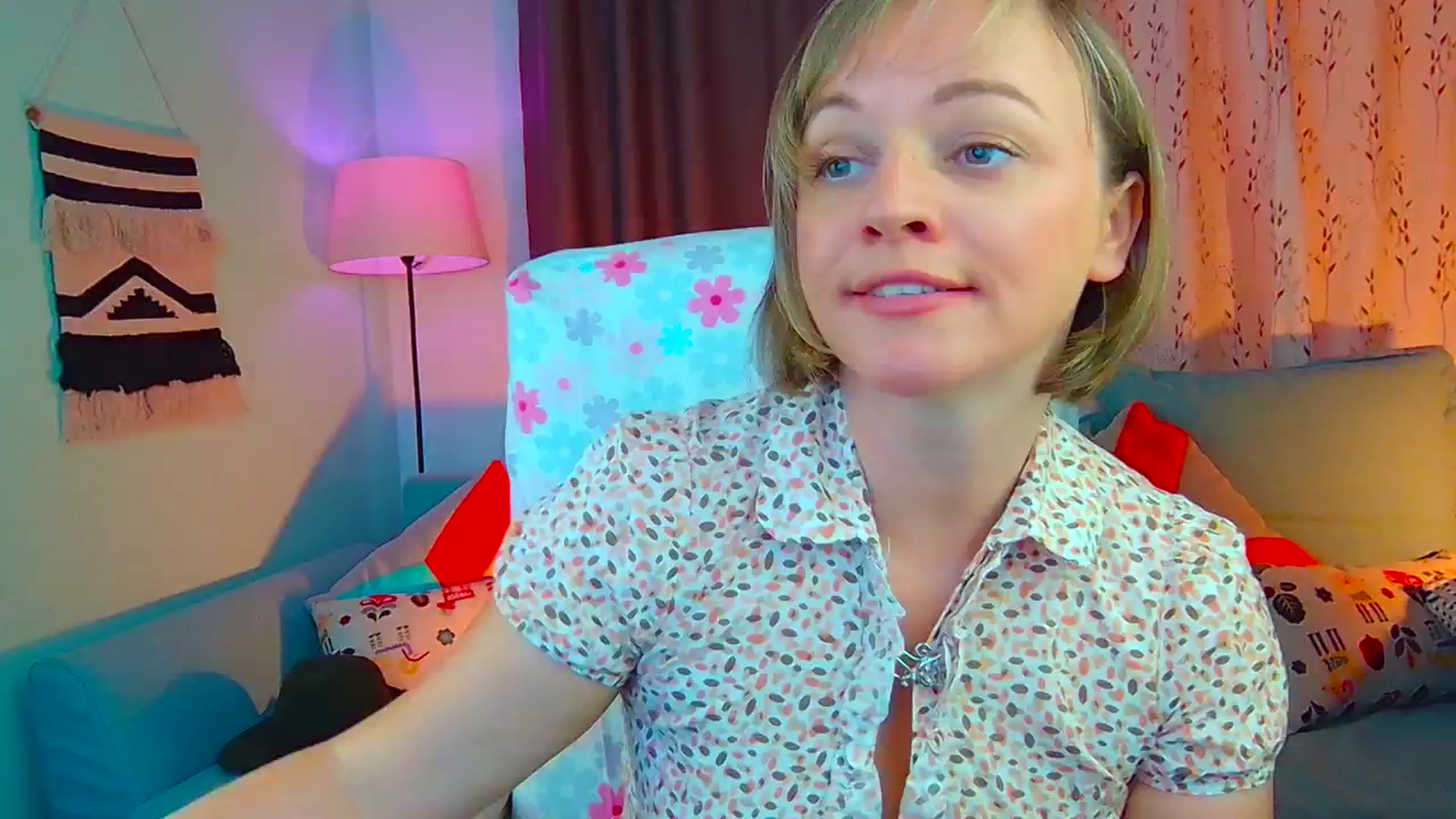 Gallery image thumbnail from SweetDazzle's myfreecams stream on, 08/27/2024, 08:15 image 9 of 20