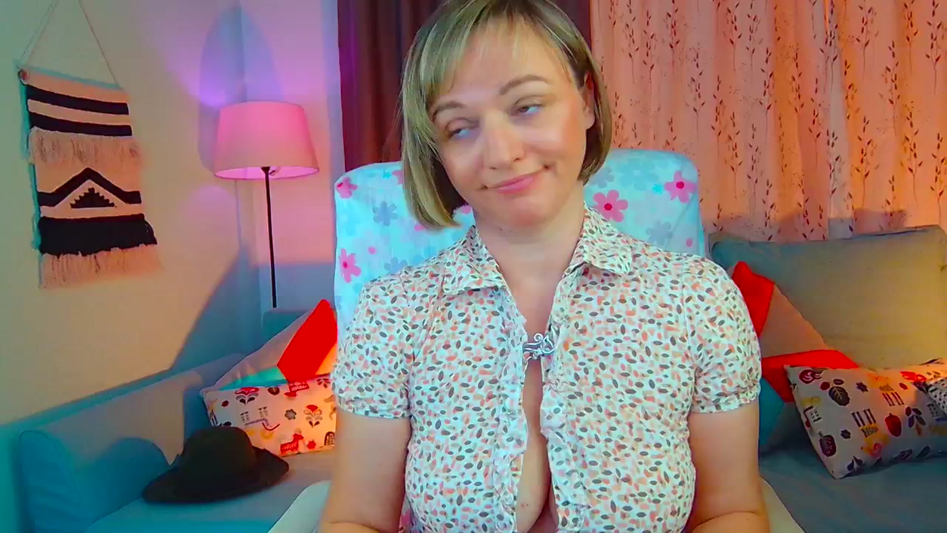 Gallery image thumbnail from SweetDazzle's myfreecams stream on, 08/27/2024, 08:15 image 20 of 20