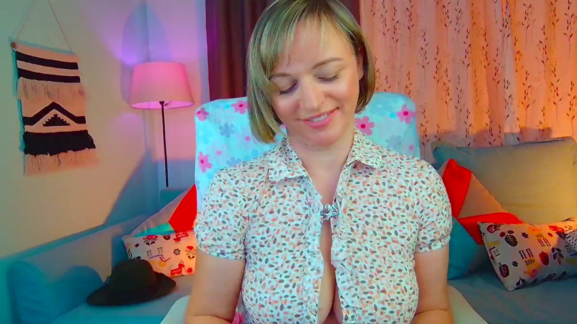 Gallery image thumbnail from SweetDazzle's myfreecams stream on, 08/27/2024, 08:15 image 14 of 20