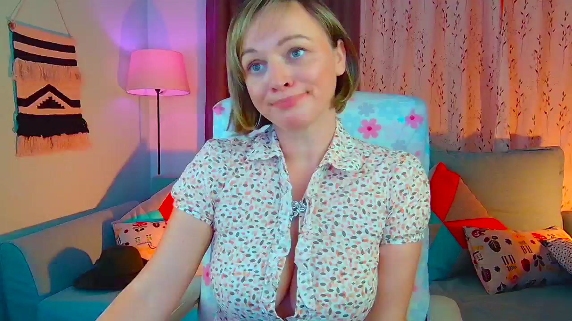 Gallery image thumbnail from SweetDazzle's myfreecams stream on, 08/27/2024, 11:38 image 9 of 20