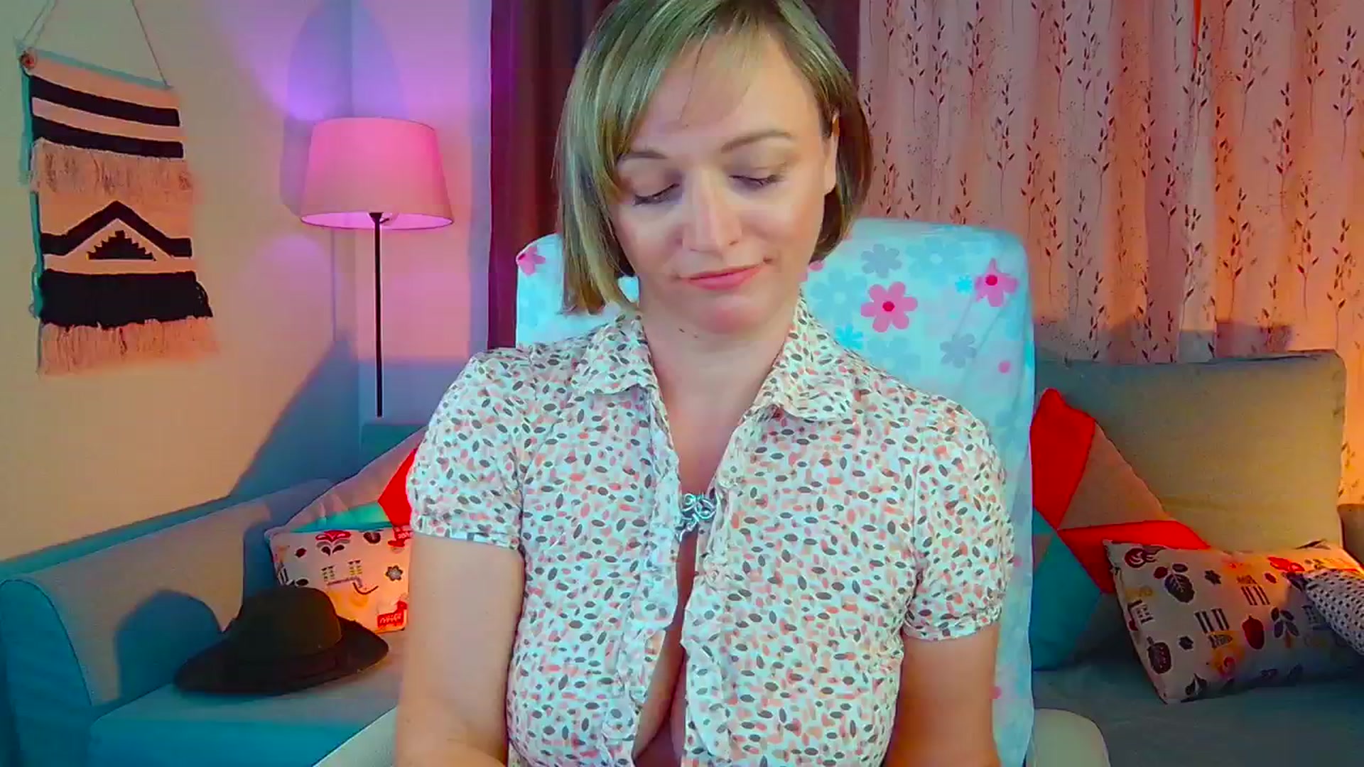 Gallery image thumbnail from SweetDazzle's myfreecams stream on, 08/27/2024, 11:38 image 18 of 20