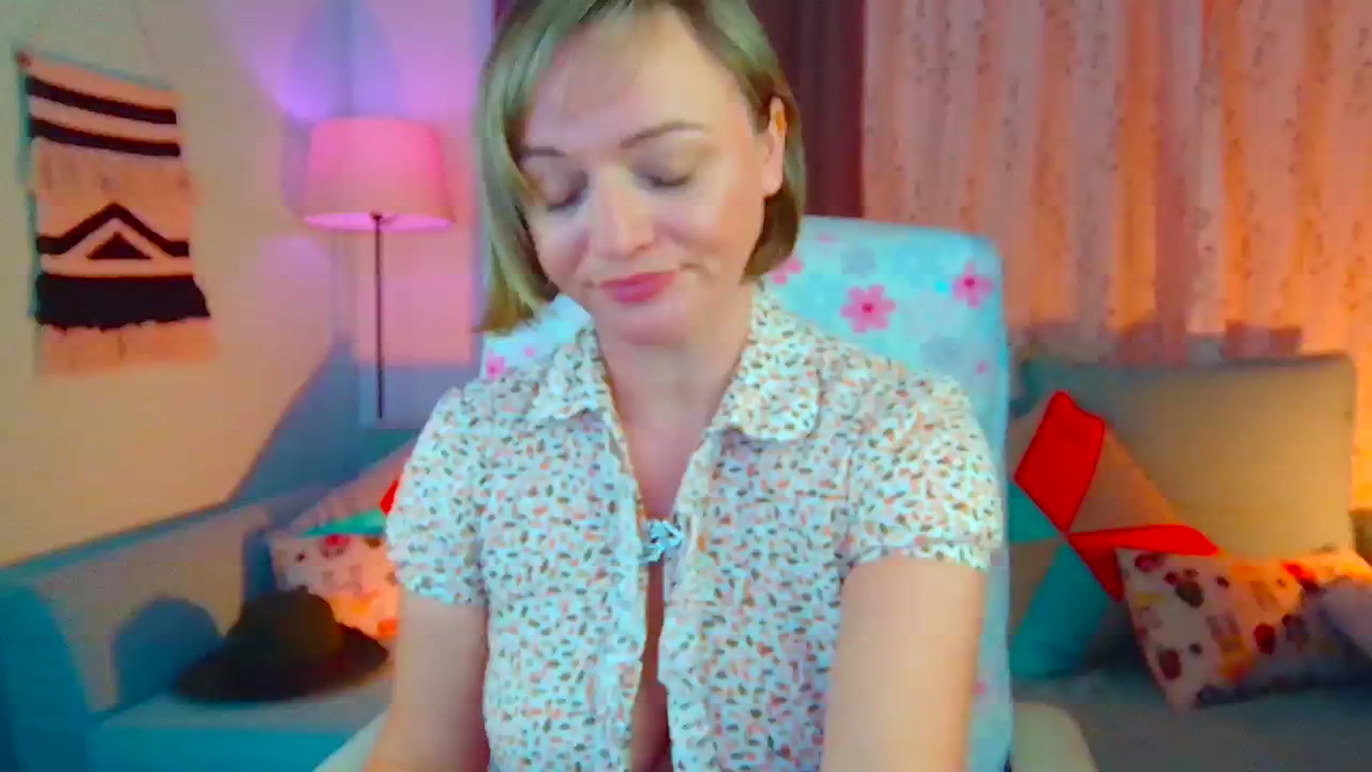 Gallery image thumbnail from SweetDazzle's myfreecams stream on, 08/27/2024, 11:38 image 3 of 20