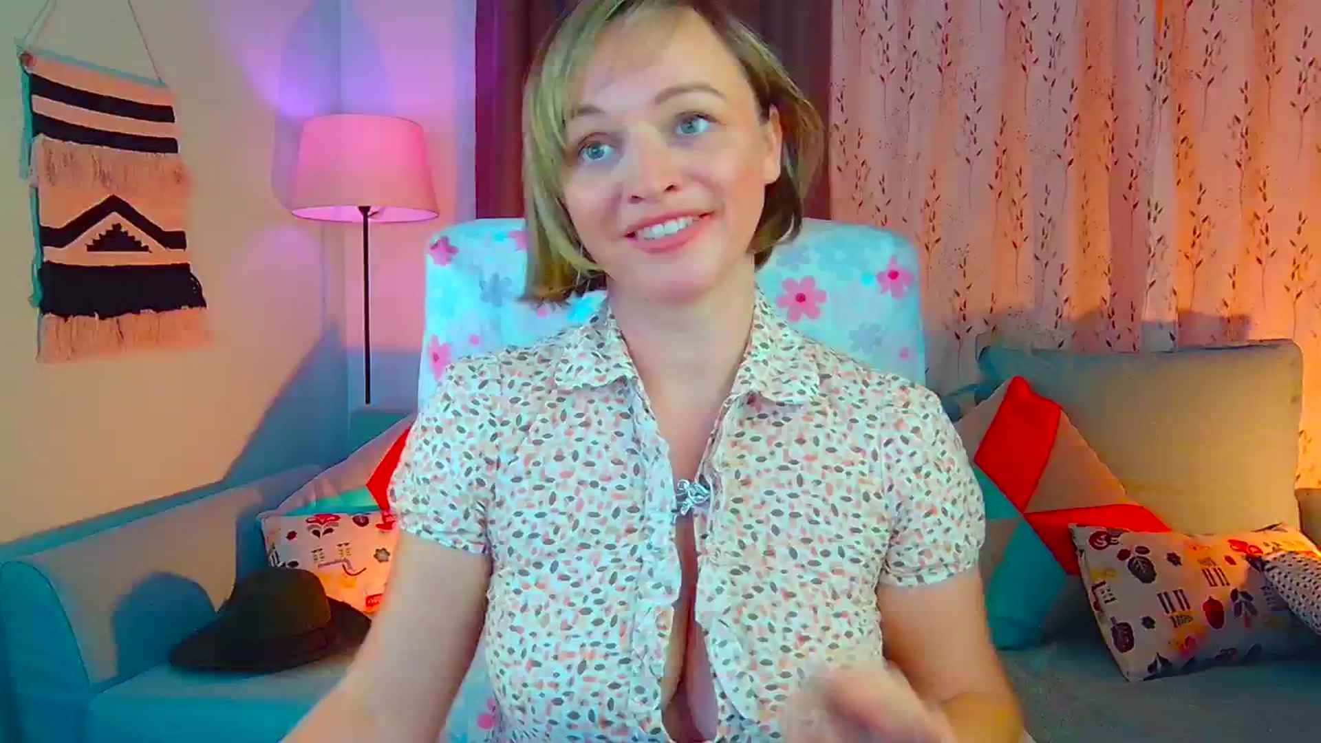 Gallery image thumbnail from SweetDazzle's myfreecams stream on, 08/27/2024, 11:38 image 2 of 20
