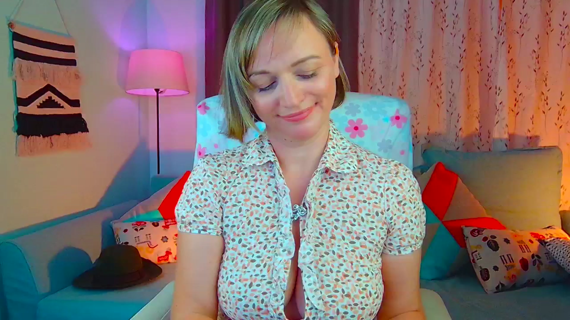 Gallery image thumbnail from SweetDazzle's myfreecams stream on, 08/27/2024, 11:38 image 4 of 20