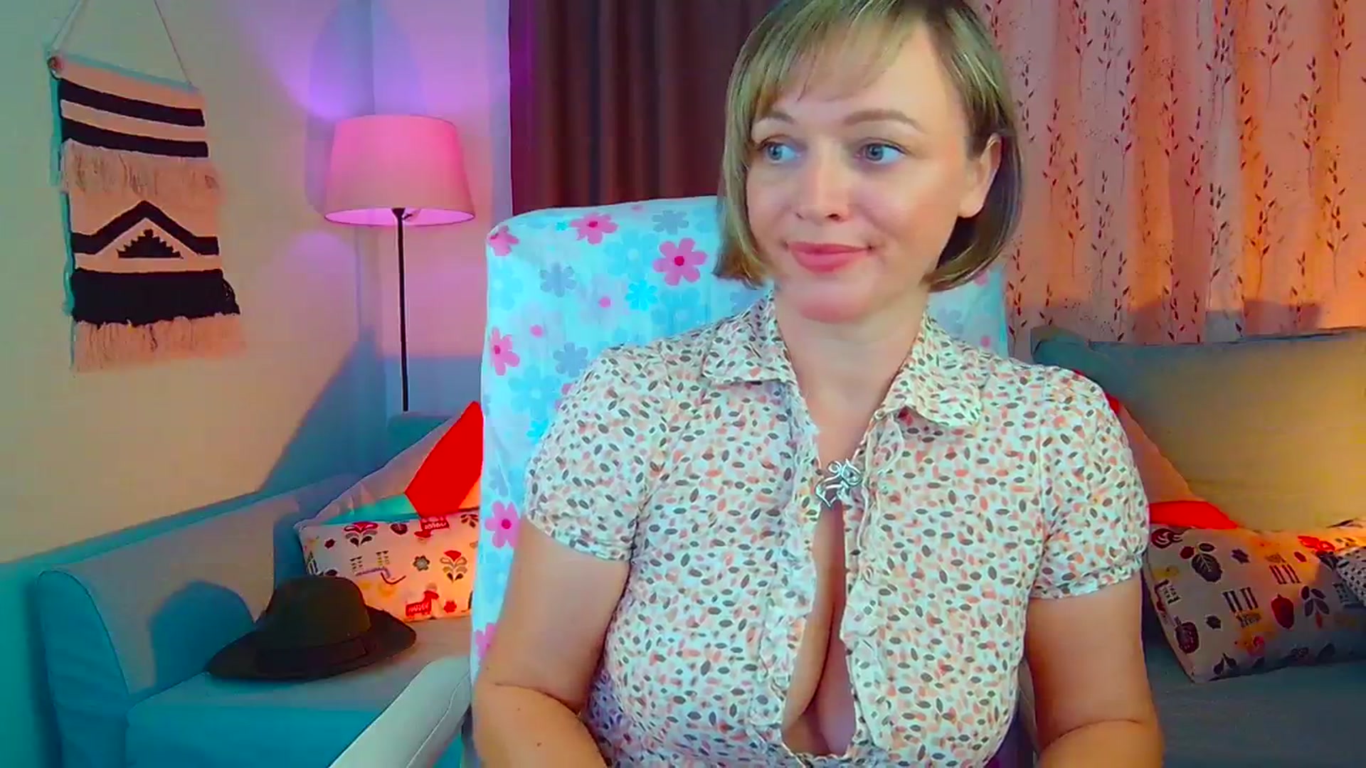 Gallery image thumbnail from SweetDazzle's myfreecams stream on, 08/27/2024, 12:50 image 7 of 20