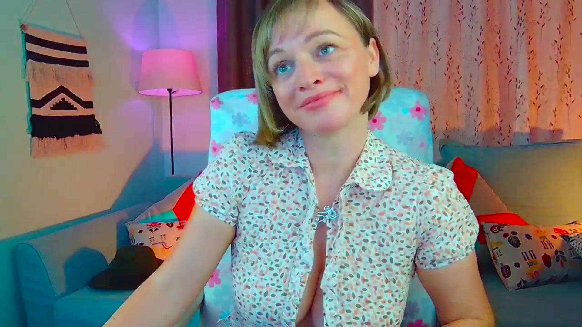 Gallery image thumbnail from SweetDazzle's myfreecams stream on, 08/27/2024, 12:50 image 5 of 20