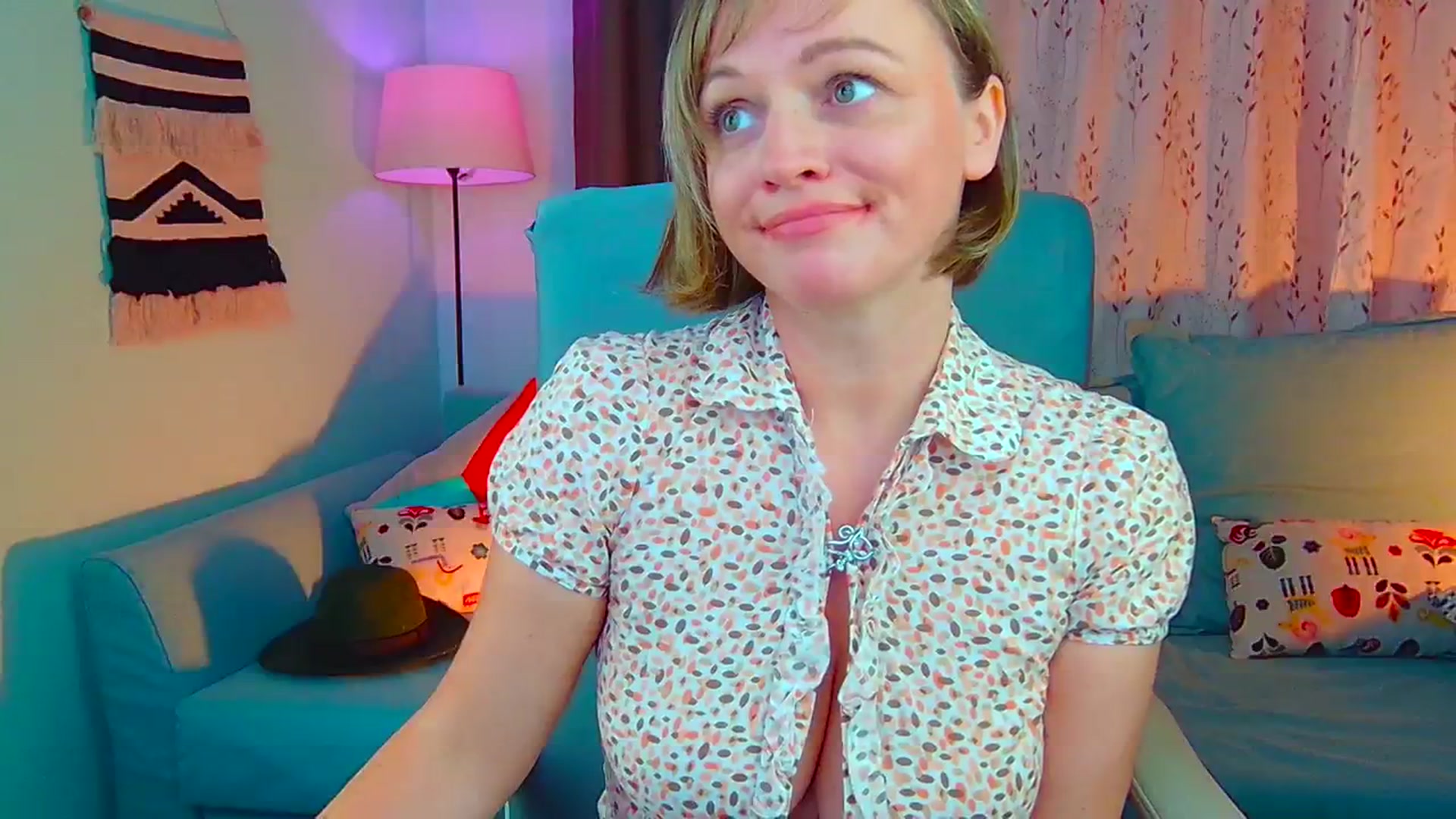 Gallery image thumbnail from SweetDazzle's myfreecams stream on, 08/27/2024, 16:53 image 17 of 20