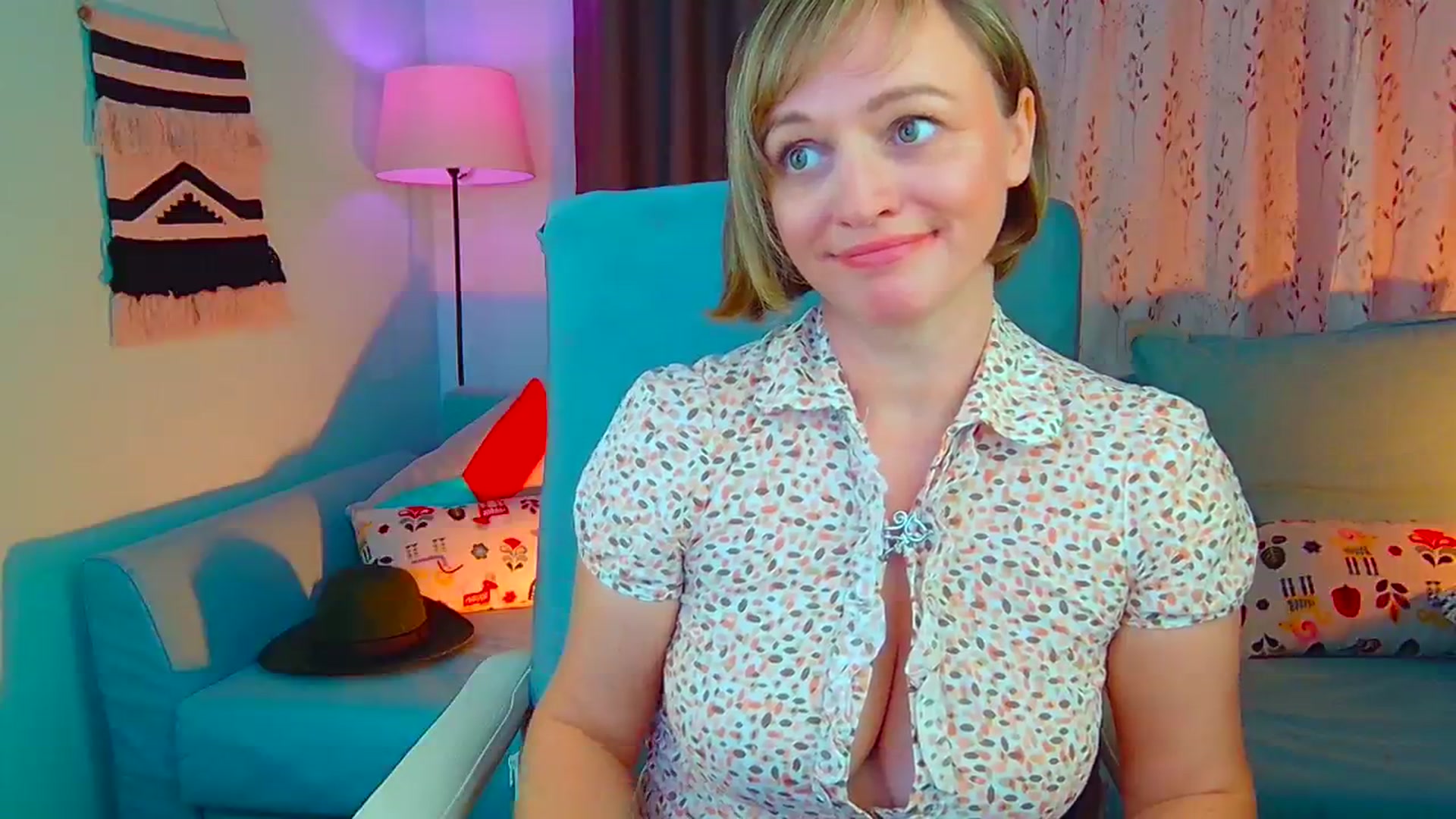Gallery image thumbnail from SweetDazzle's myfreecams stream on, 08/27/2024, 16:53 image 5 of 20