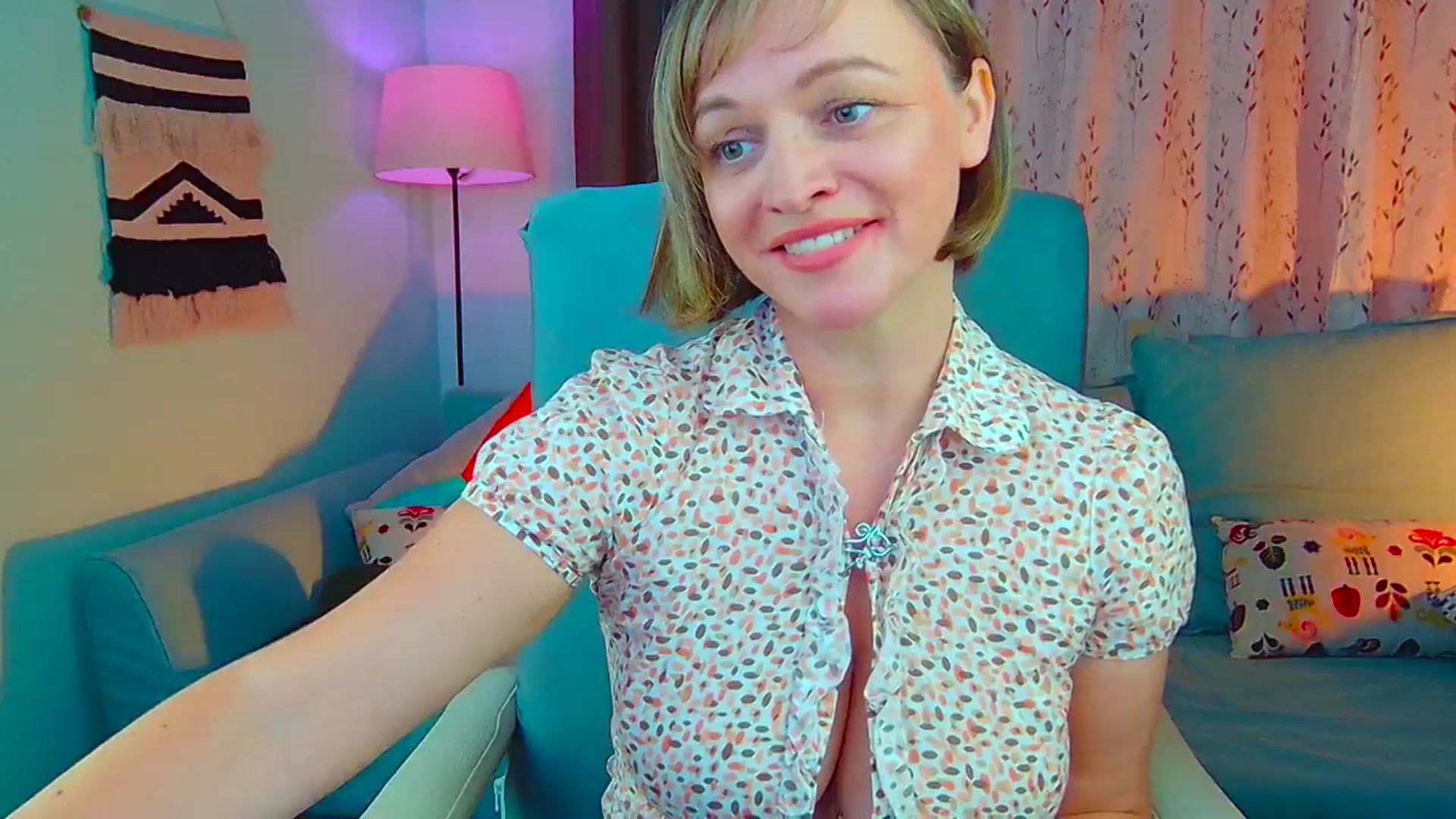 Gallery image thumbnail from SweetDazzle's myfreecams stream on, 08/27/2024, 16:53 image 15 of 20