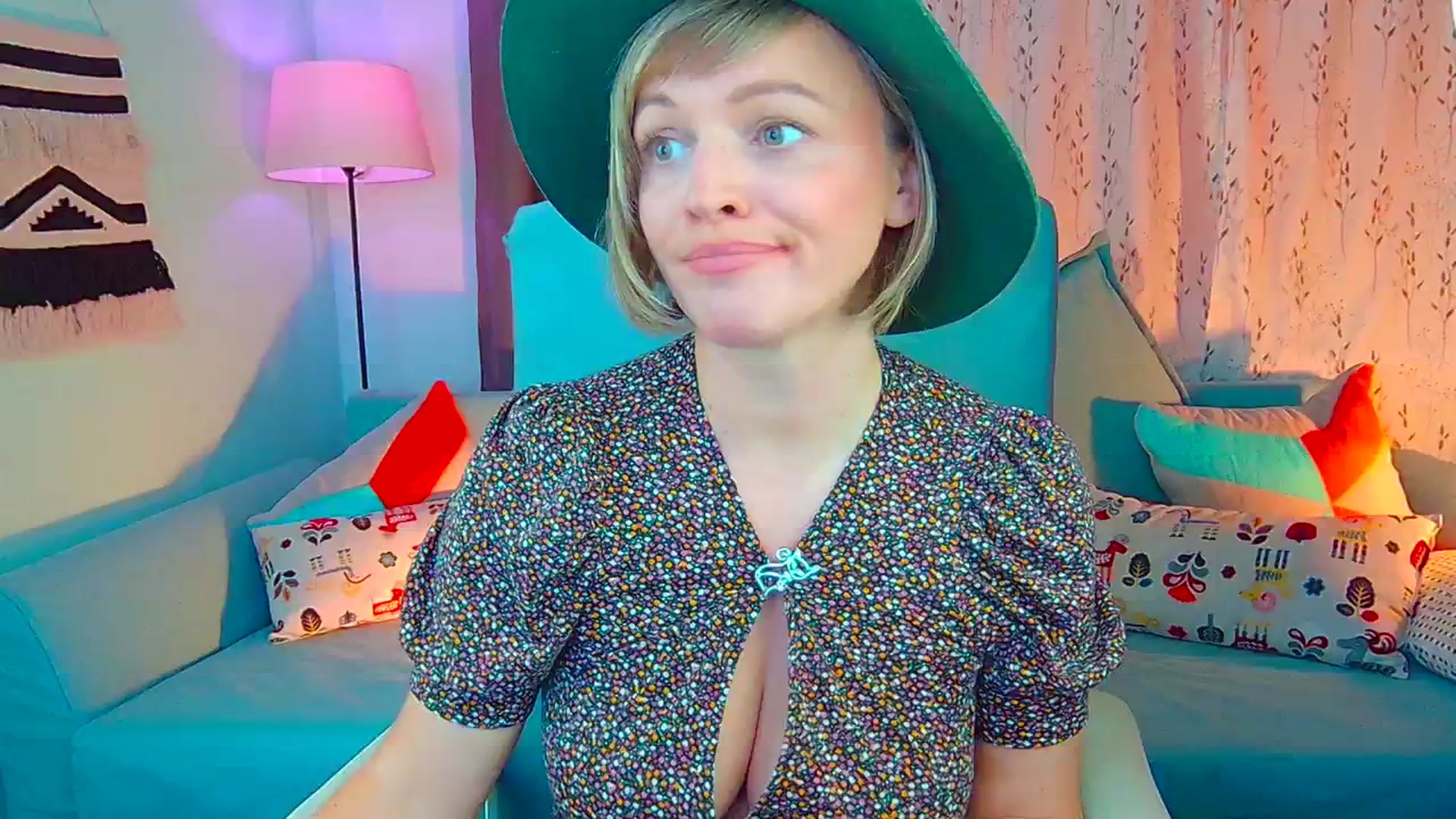 Gallery image thumbnail from SweetDazzle's myfreecams stream on, 08/29/2024, 12:48 image 8 of 20