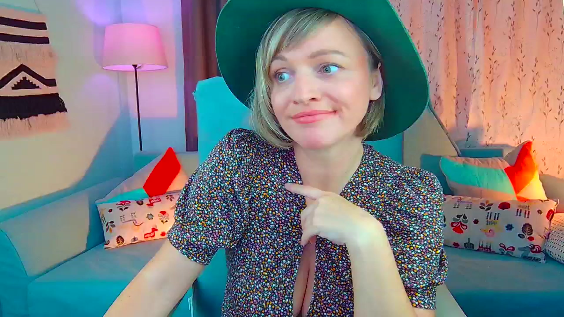 Gallery image thumbnail from SweetDazzle's myfreecams stream on, 08/29/2024, 14:29 image 8 of 20