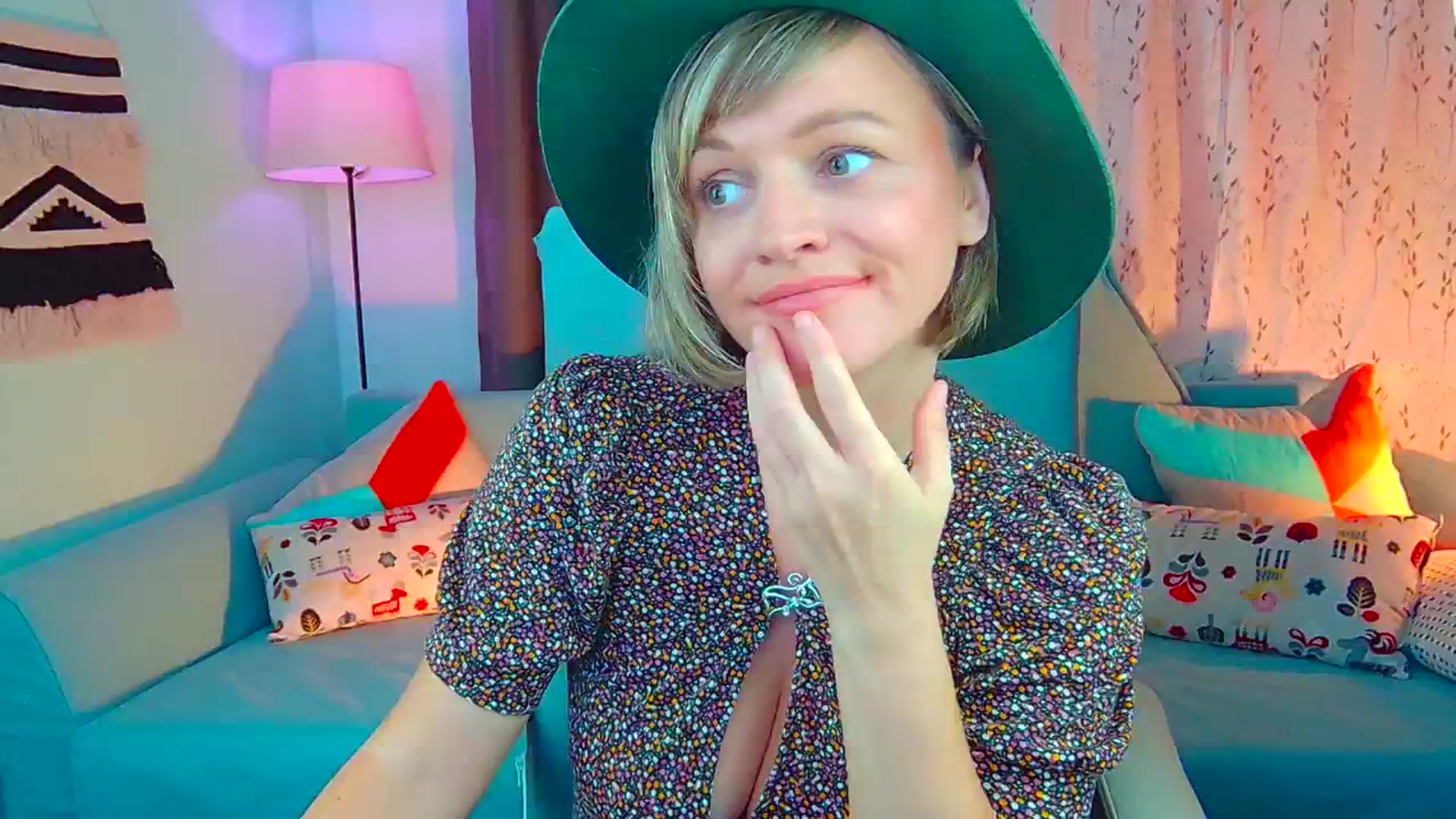 Gallery image thumbnail from SweetDazzle's myfreecams stream on, 08/29/2024, 14:29 image 18 of 20