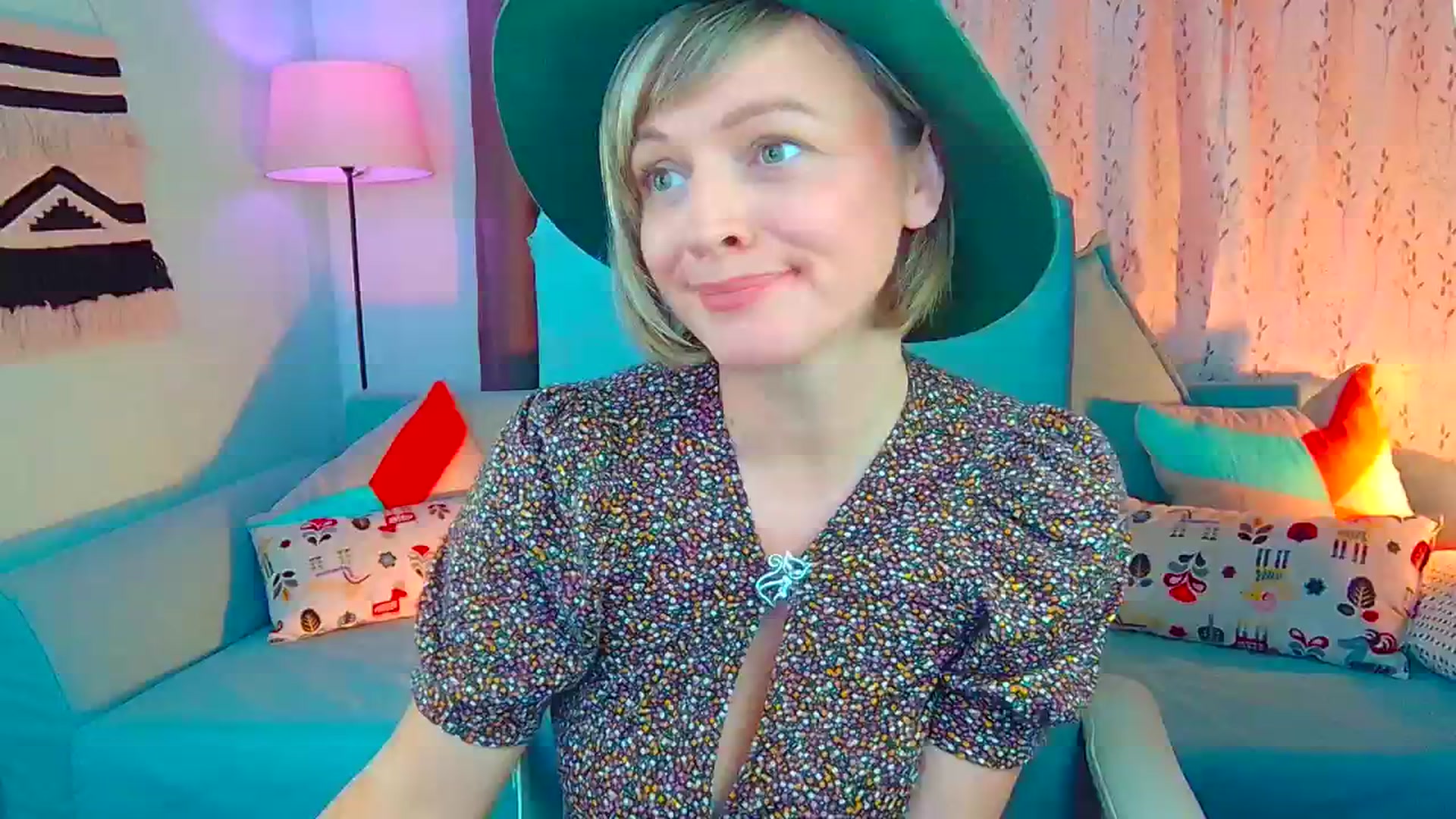 Gallery image thumbnail from SweetDazzle's myfreecams stream on, 08/29/2024, 14:29 image 17 of 20