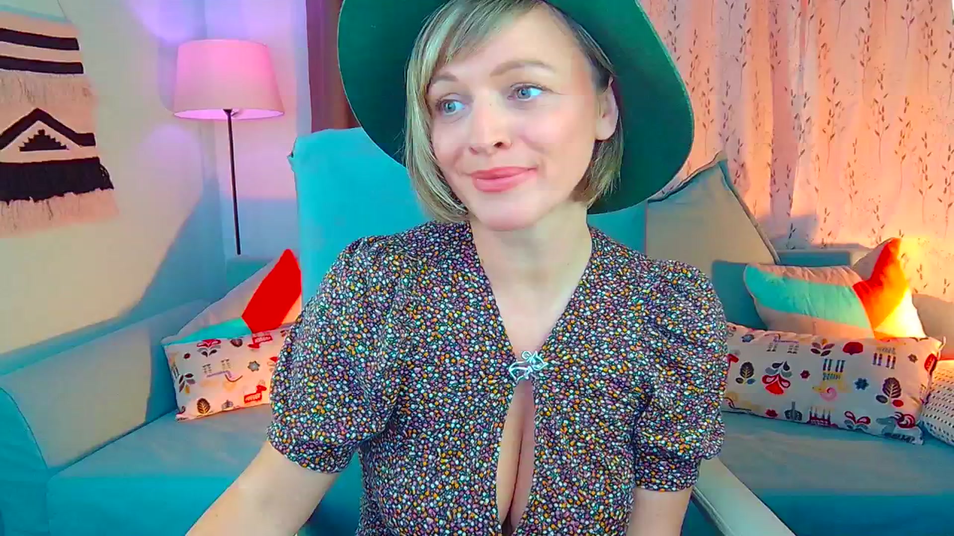 Gallery image thumbnail from SweetDazzle's myfreecams stream on, 08/29/2024, 14:29 image 4 of 20