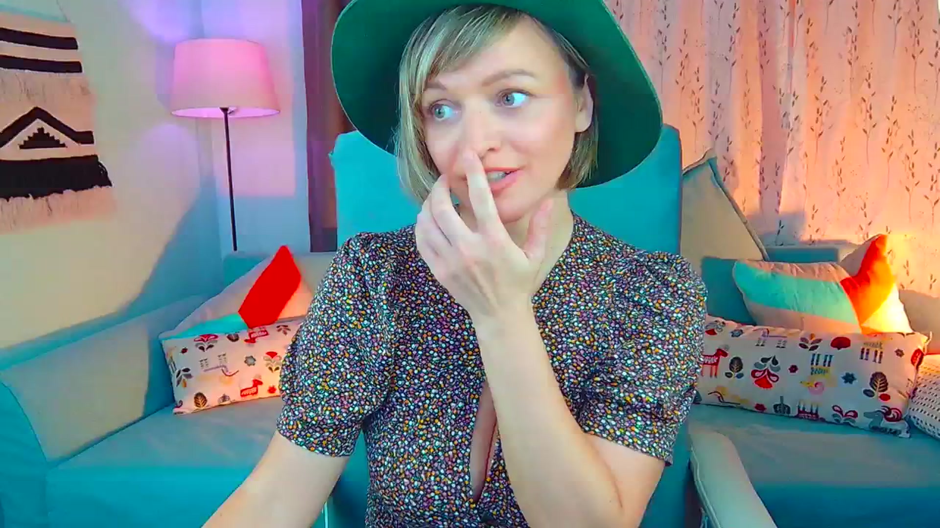Gallery image thumbnail from SweetDazzle's myfreecams stream on, 08/29/2024, 14:29 image 13 of 20