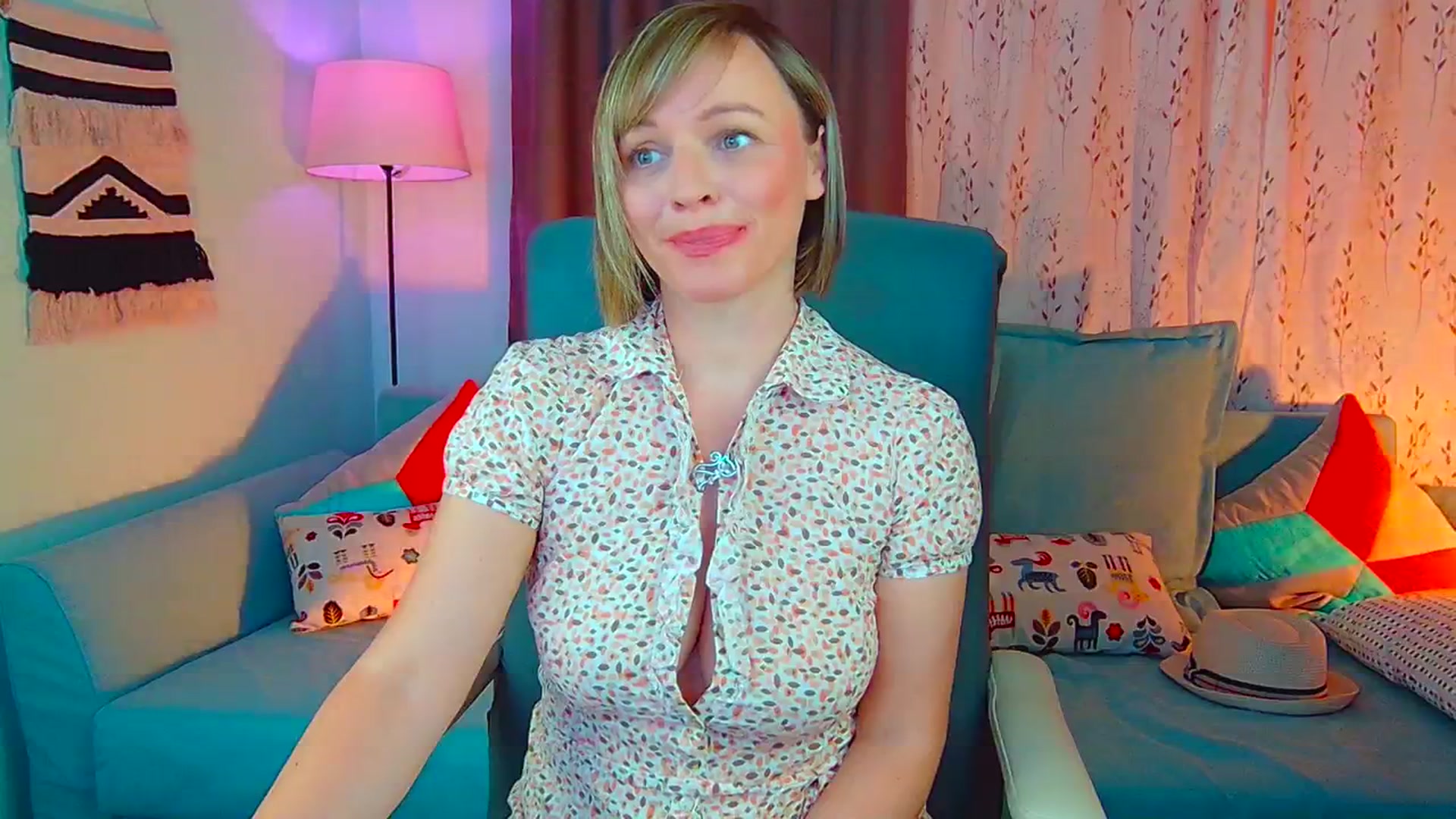 Gallery image thumbnail from SweetDazzle's myfreecams stream on, 09/23/2024, 12:54 image 7 of 20