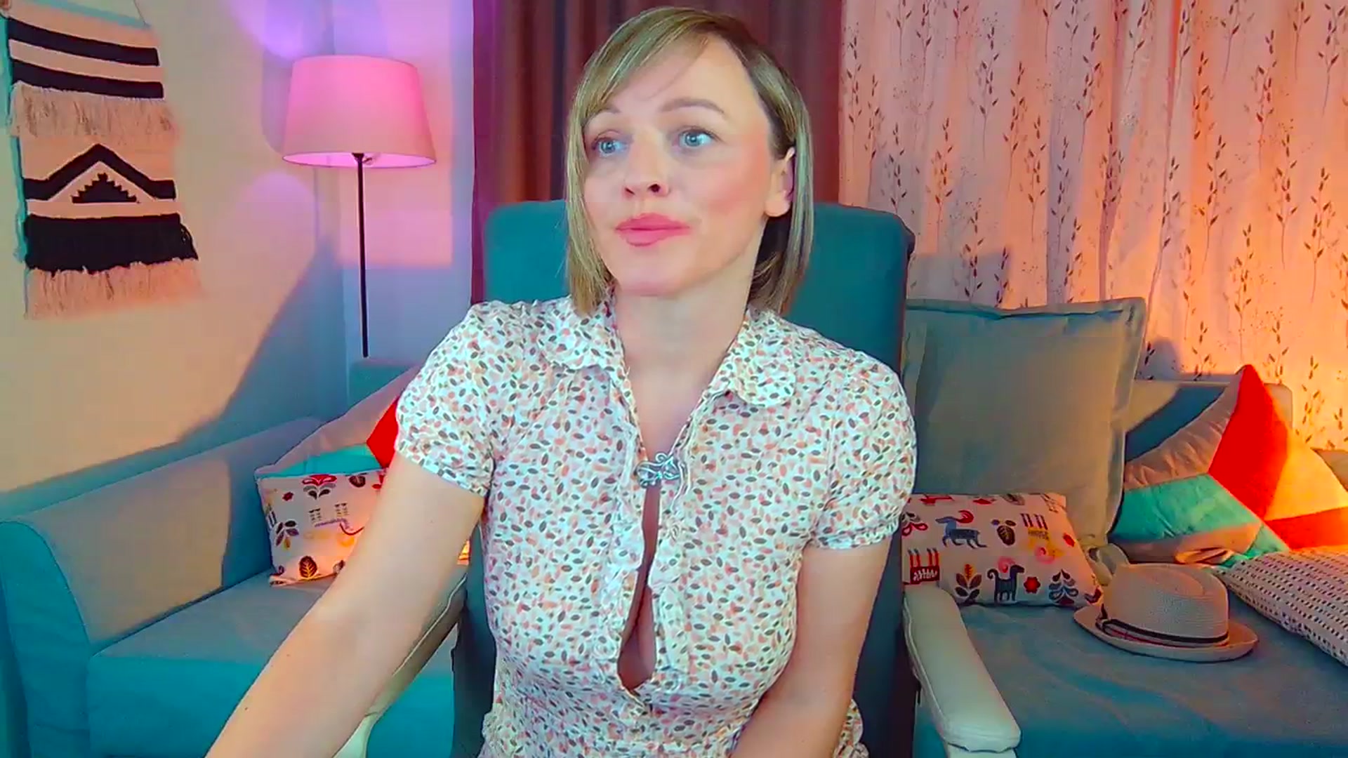 Gallery image thumbnail from SweetDazzle's myfreecams stream on, 09/23/2024, 12:54 image 3 of 20