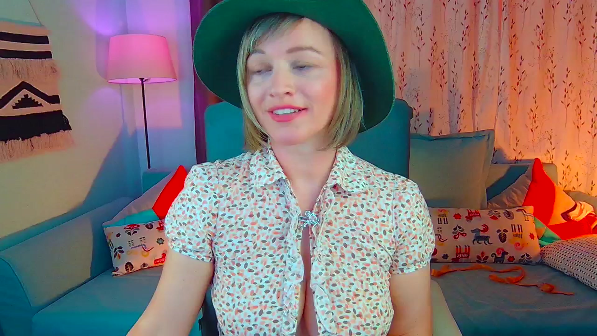 Gallery image thumbnail from SweetDazzle's myfreecams stream on, 10/08/2024, 11:03 image 4 of 20