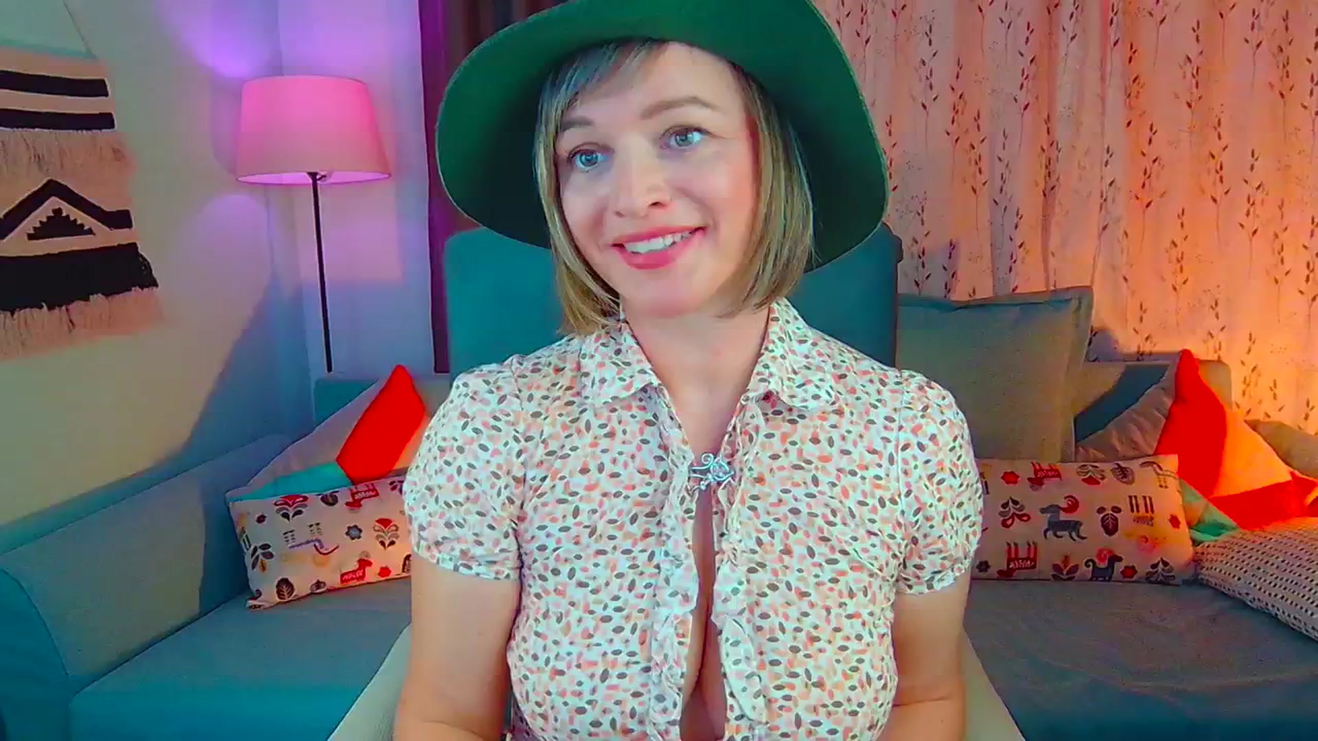 Gallery image thumbnail from SweetDazzle's myfreecams stream on, 10/08/2024, 11:03 image 10 of 20
