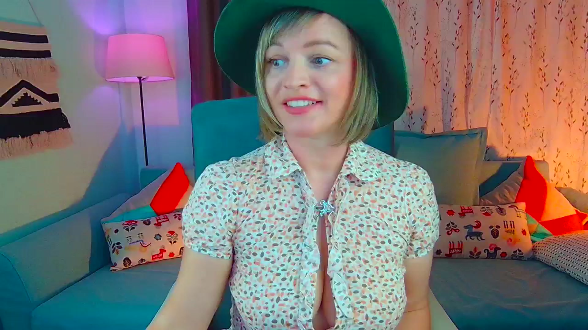 Gallery image thumbnail from SweetDazzle's myfreecams stream on, 10/08/2024, 11:03 image 6 of 20