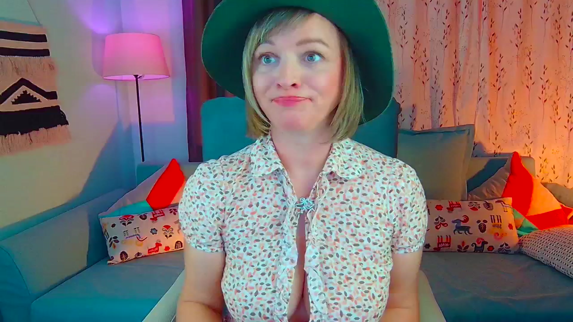 Gallery image thumbnail from SweetDazzle's myfreecams stream on, 10/08/2024, 11:03 image 5 of 20