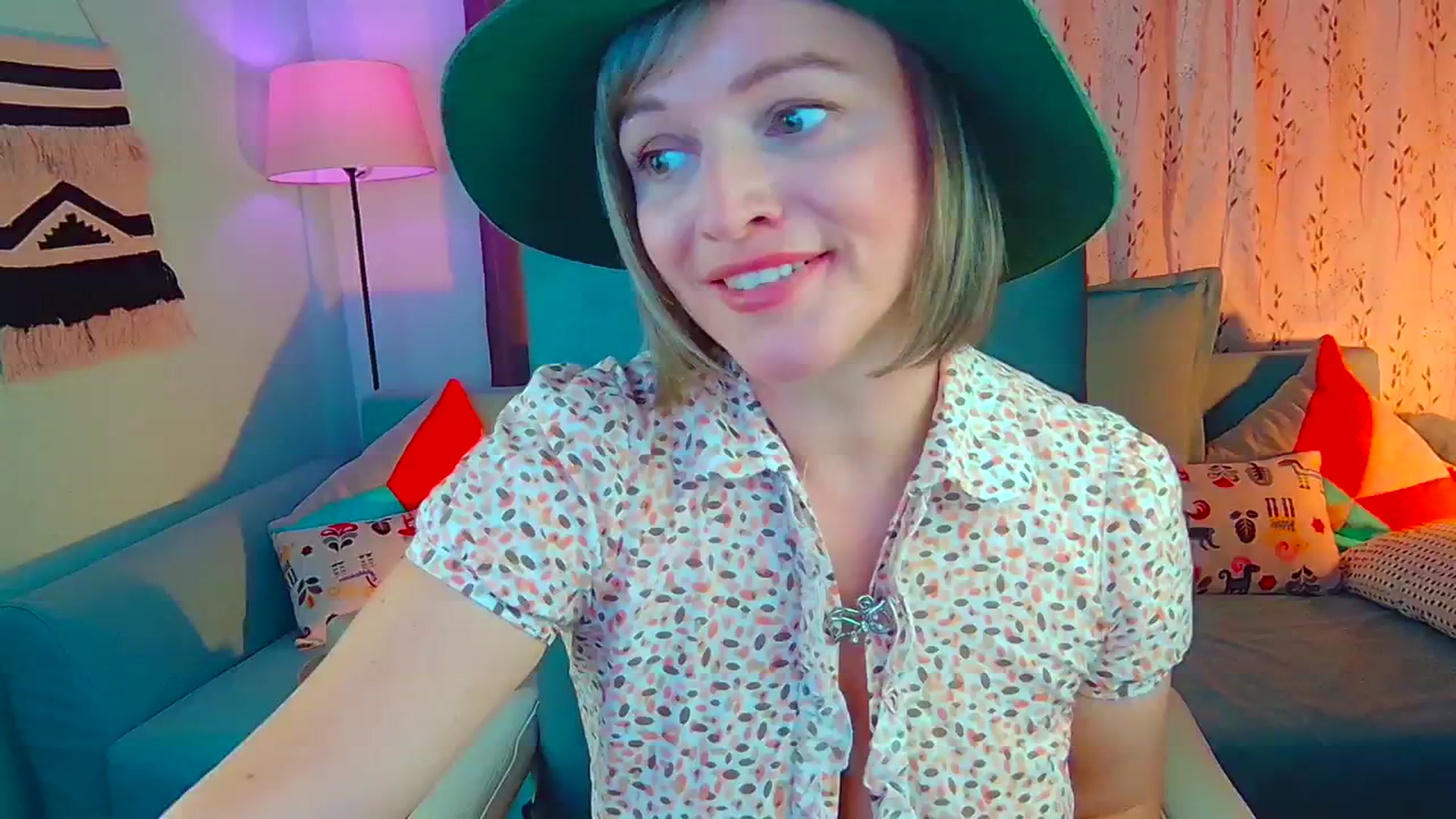 Gallery image thumbnail from SweetDazzle's myfreecams stream on, 10/08/2024, 14:10 image 1 of 20