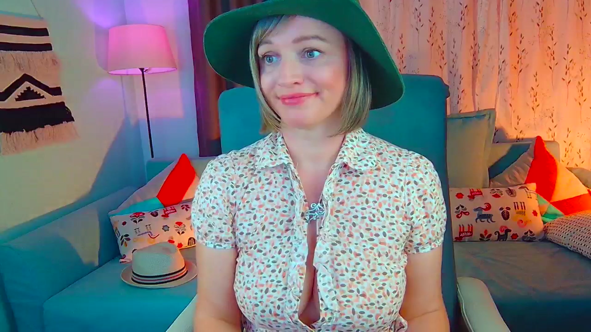 Gallery image thumbnail from SweetDazzle's myfreecams stream on, 10/08/2024, 14:10 image 9 of 20