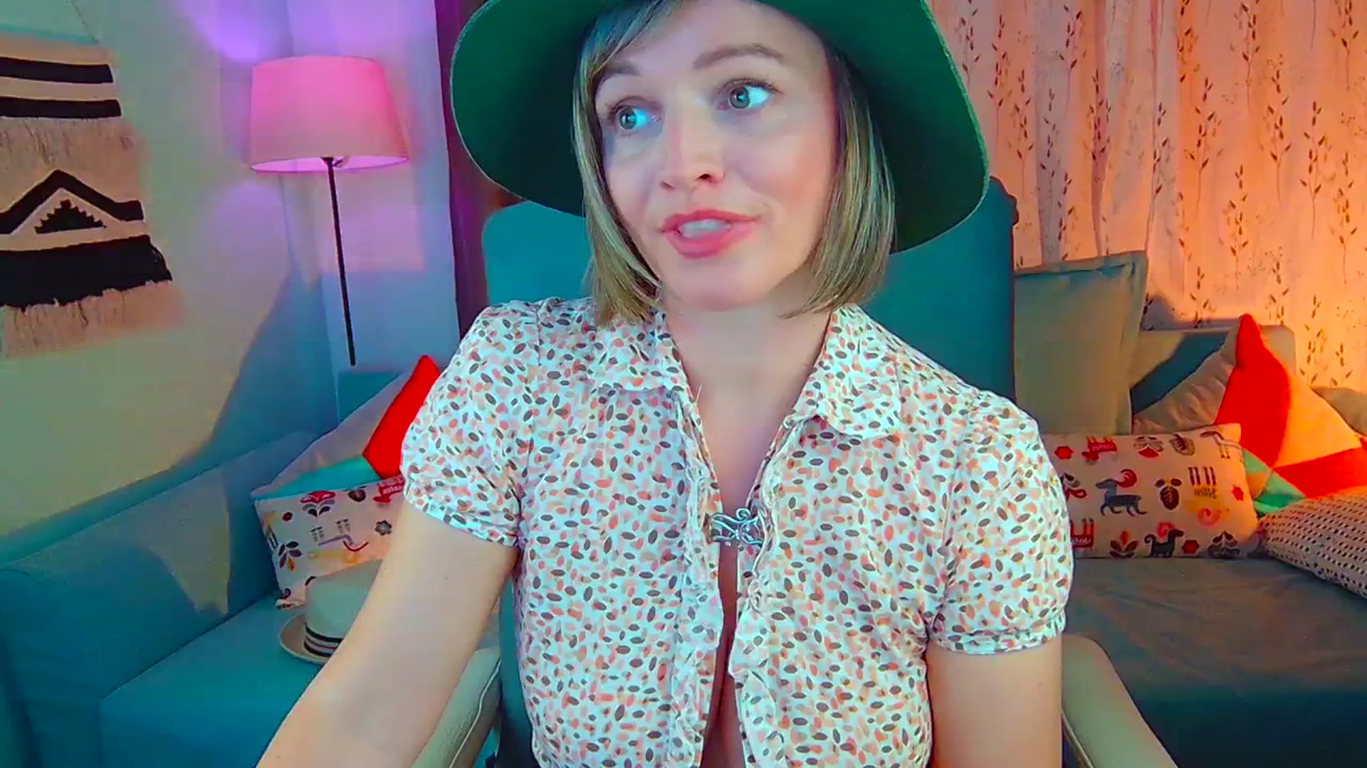 Gallery image thumbnail from SweetDazzle's myfreecams stream on, 10/08/2024, 14:10 image 2 of 20