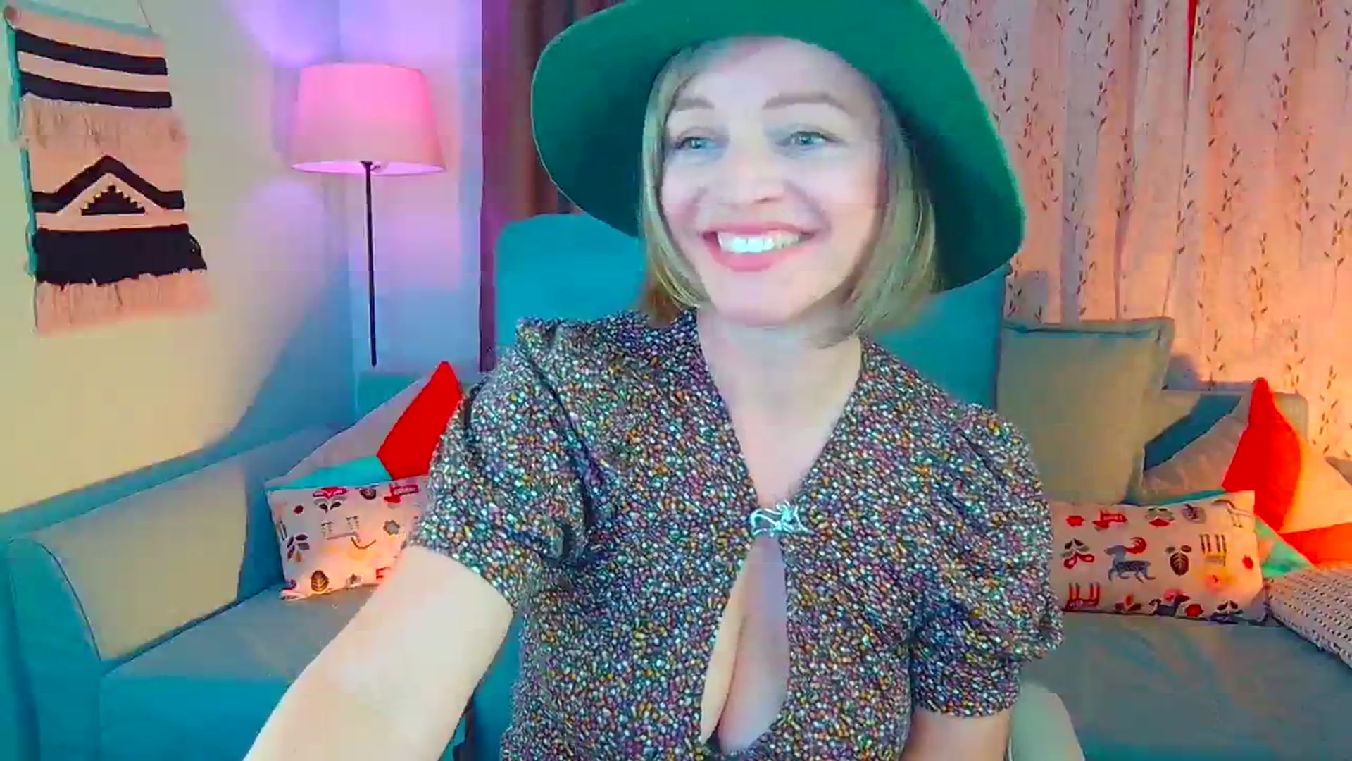 Gallery image thumbnail from SweetDazzle's myfreecams stream on, 10/09/2024, 17:10 image 4 of 20