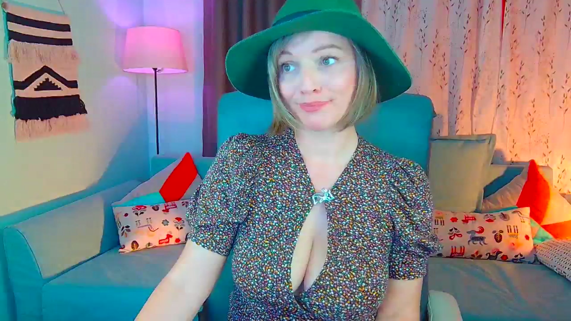 Gallery image thumbnail from SweetDazzle's myfreecams stream on, 10/09/2024, 17:10 image 10 of 20
