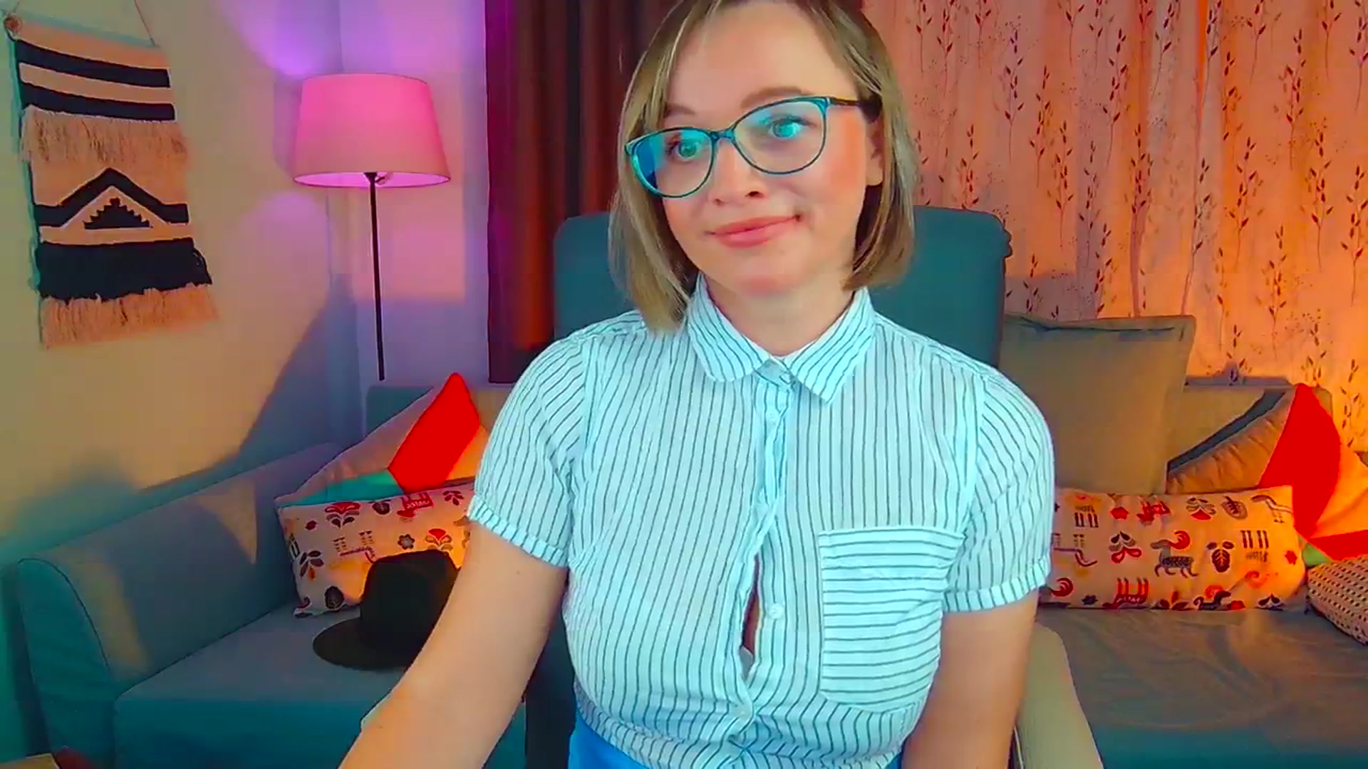 Gallery image thumbnail from SweetDazzle's myfreecams stream on, 10/14/2024, 08:00 image 2 of 20
