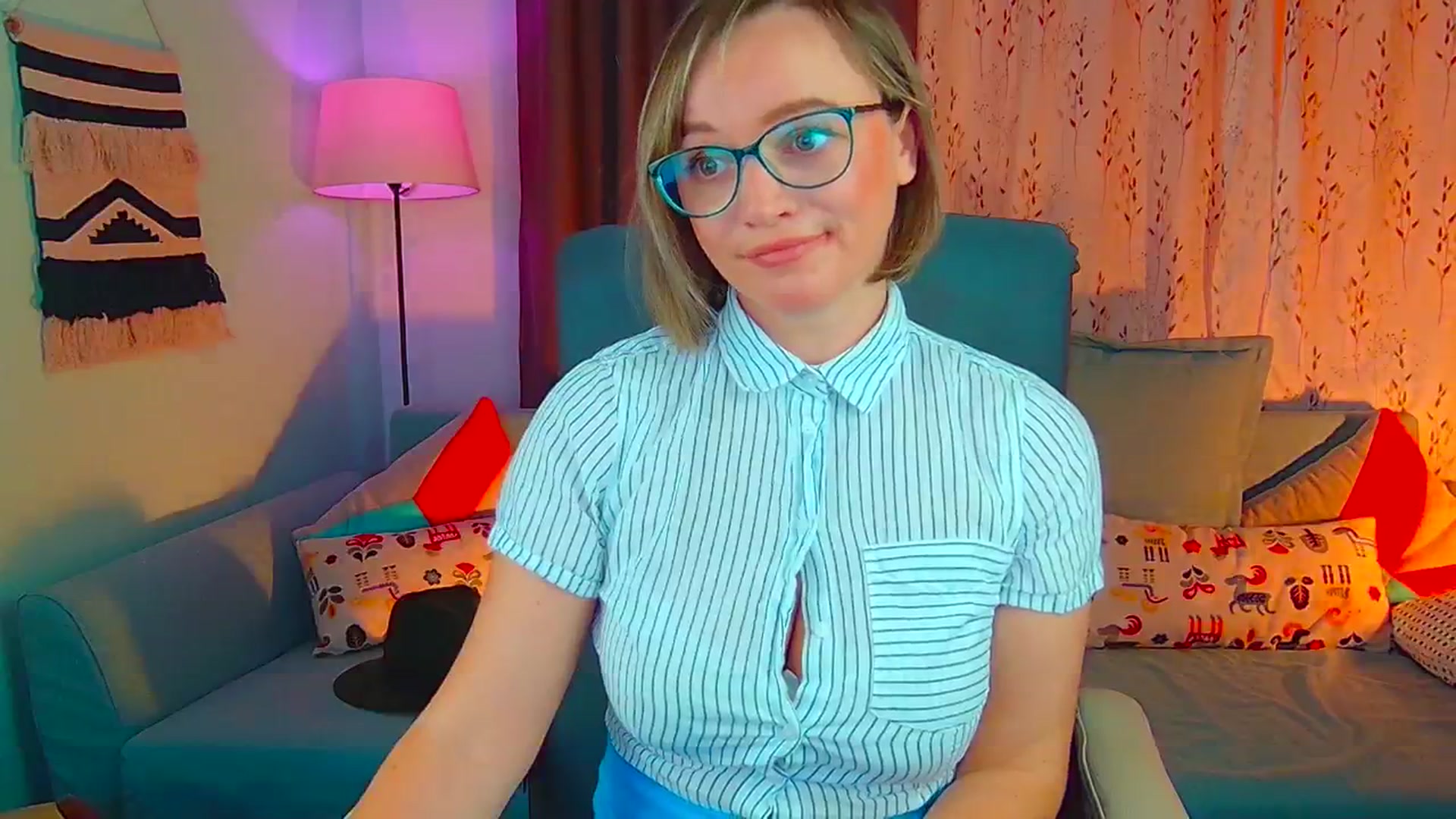 Gallery image thumbnail from SweetDazzle's myfreecams stream on, 10/14/2024, 08:00 image 7 of 20