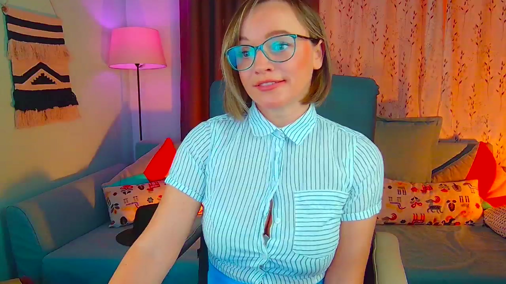 Gallery image thumbnail from SweetDazzle's myfreecams stream on, 10/14/2024, 08:00 image 5 of 20