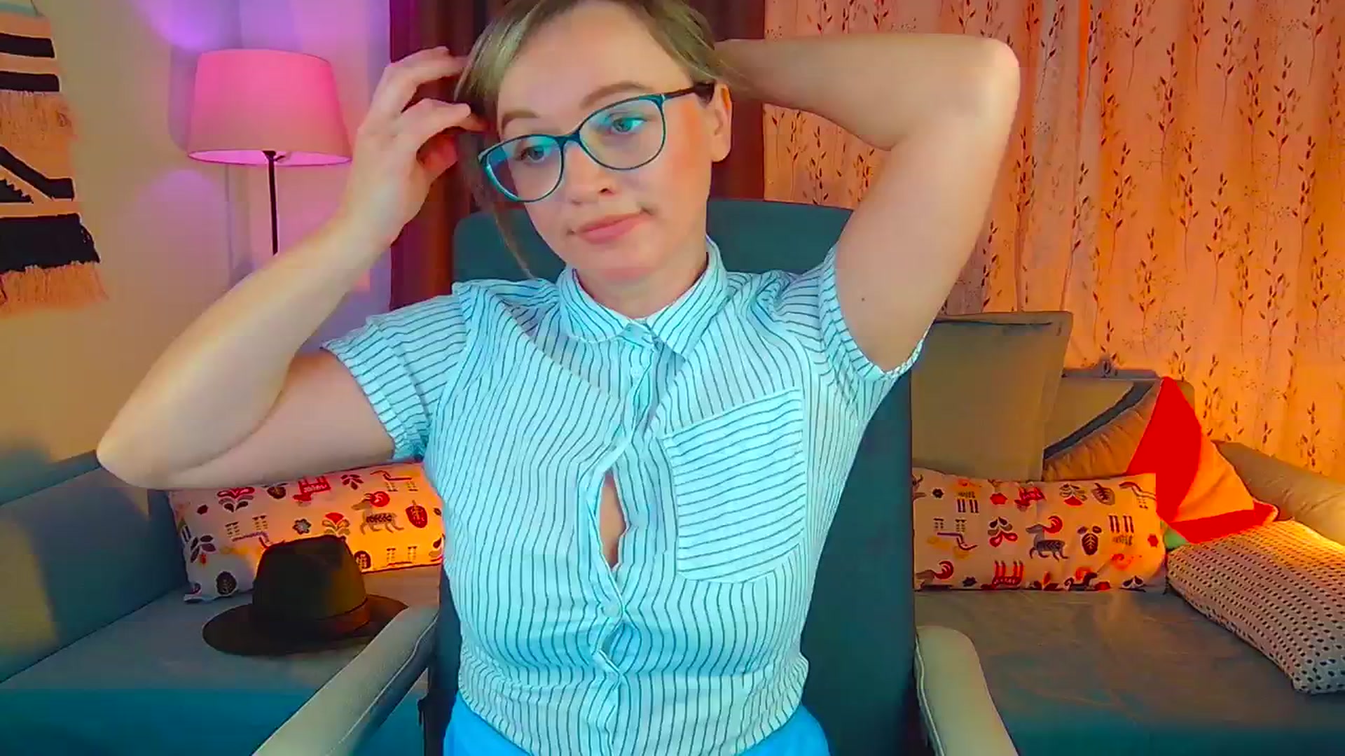 Gallery image thumbnail from SweetDazzle's myfreecams stream on, 10/14/2024, 09:13 image 20 of 20