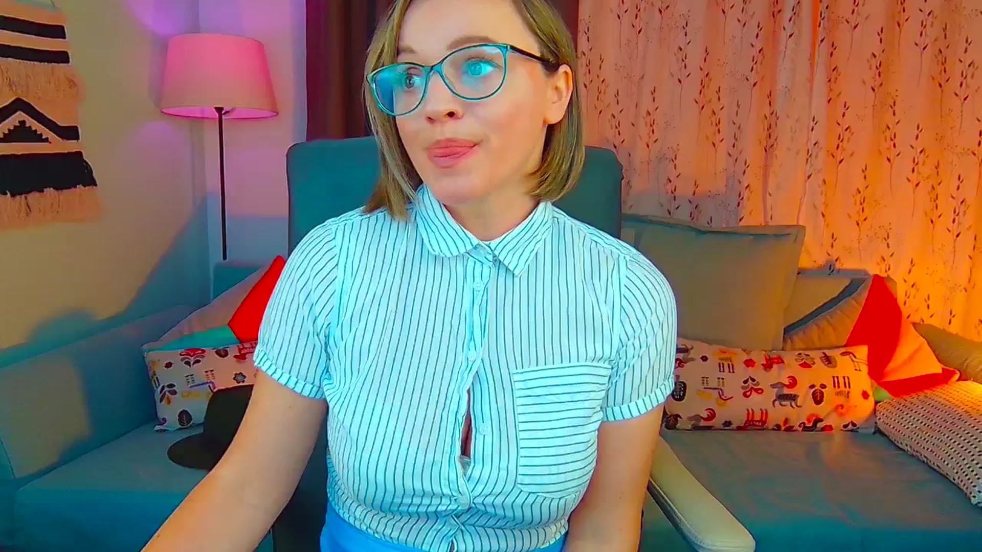 Gallery image thumbnail from SweetDazzle's myfreecams stream on, 10/14/2024, 09:55 image 11 of 20