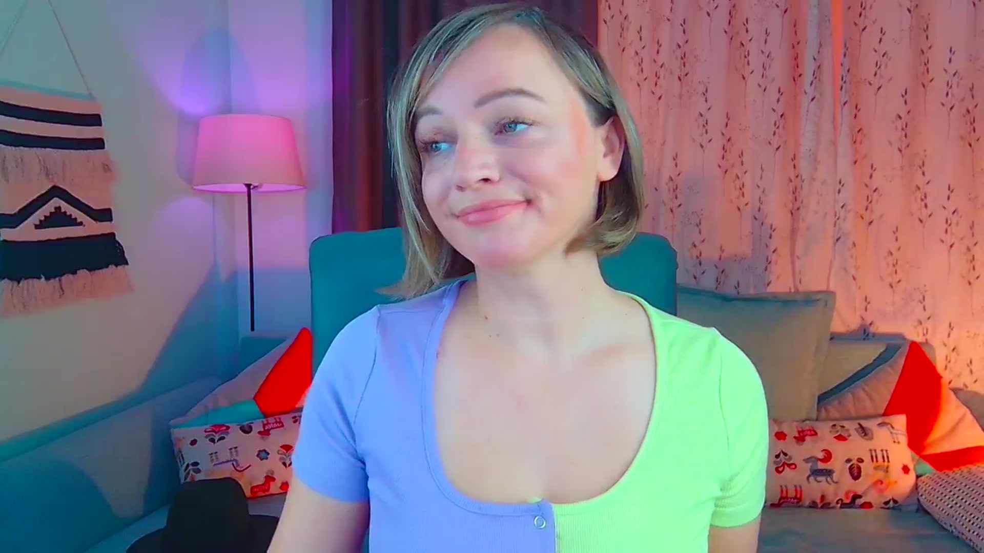 Gallery image thumbnail from SweetDazzle's myfreecams stream on, 10/15/2024, 08:30 image 4 of 20