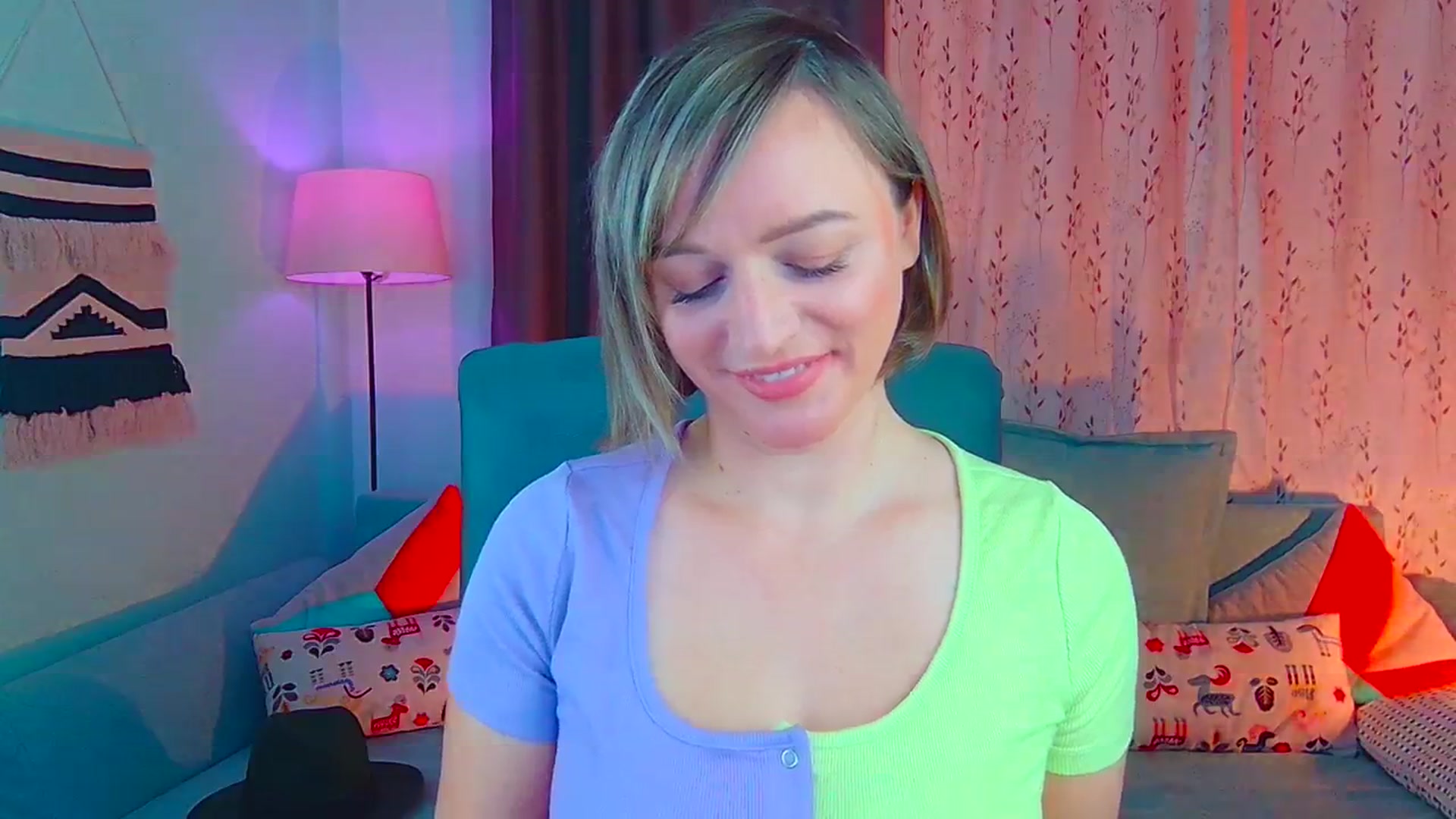 Gallery image thumbnail from SweetDazzle's myfreecams stream on, 10/15/2024, 08:30 image 5 of 20