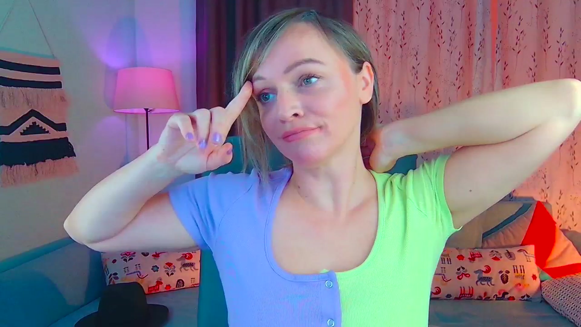 Gallery image thumbnail from SweetDazzle's myfreecams stream on, 10/15/2024, 08:30 image 19 of 20